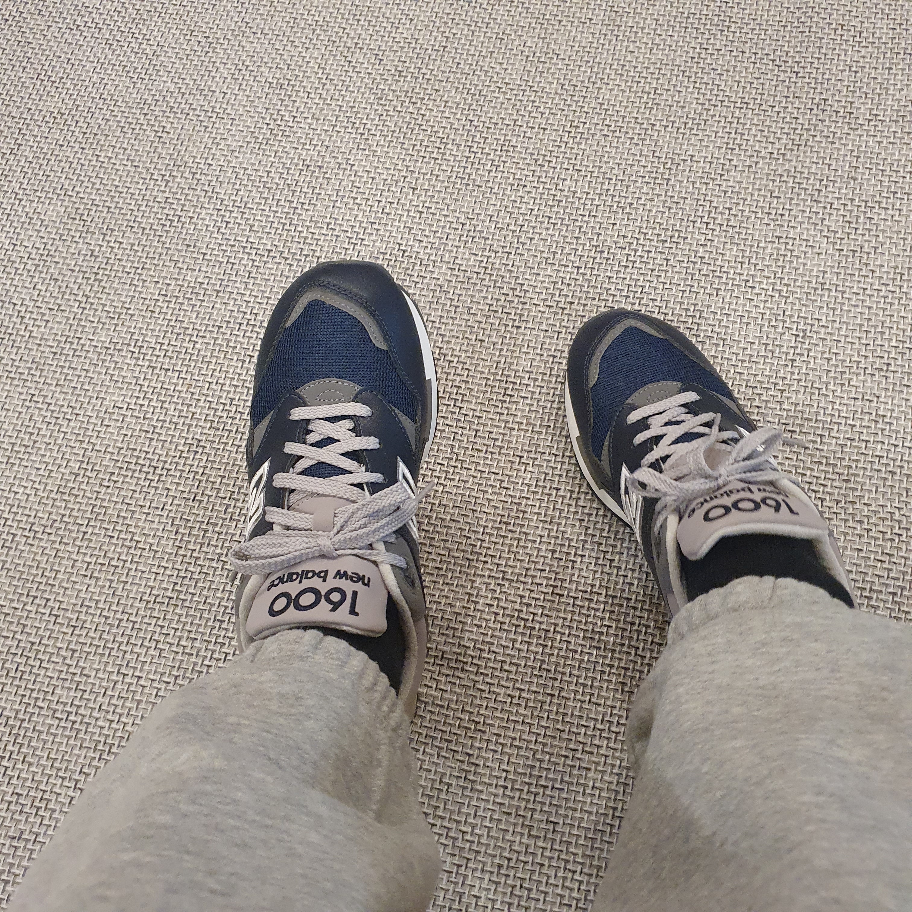 New Balance 1600 Legacy Navy 착용 스타일 - 2