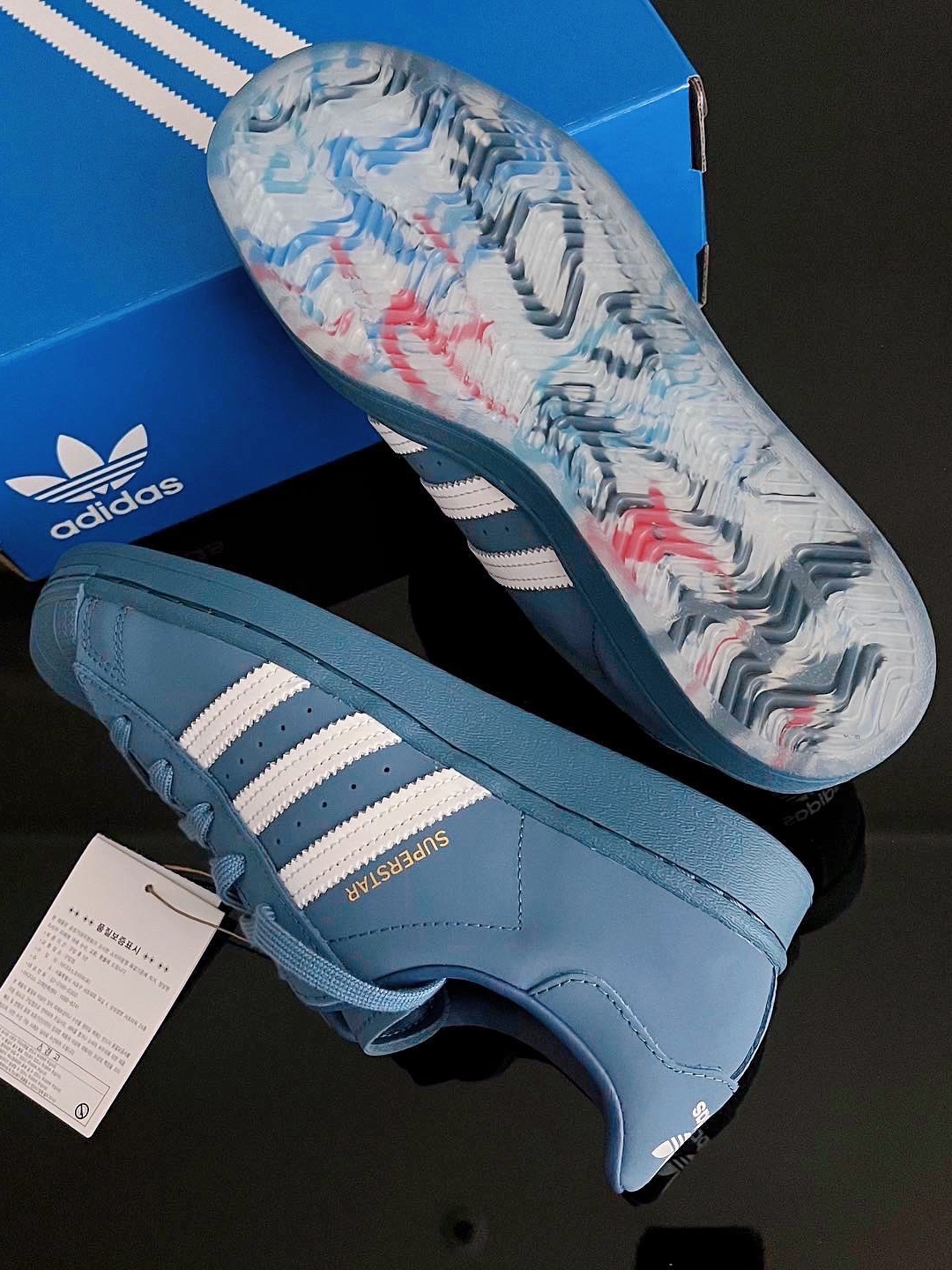 Adidas x Atmos x Daiki Tsuneta Superstar Altered Blue 착용 스타일 - 2