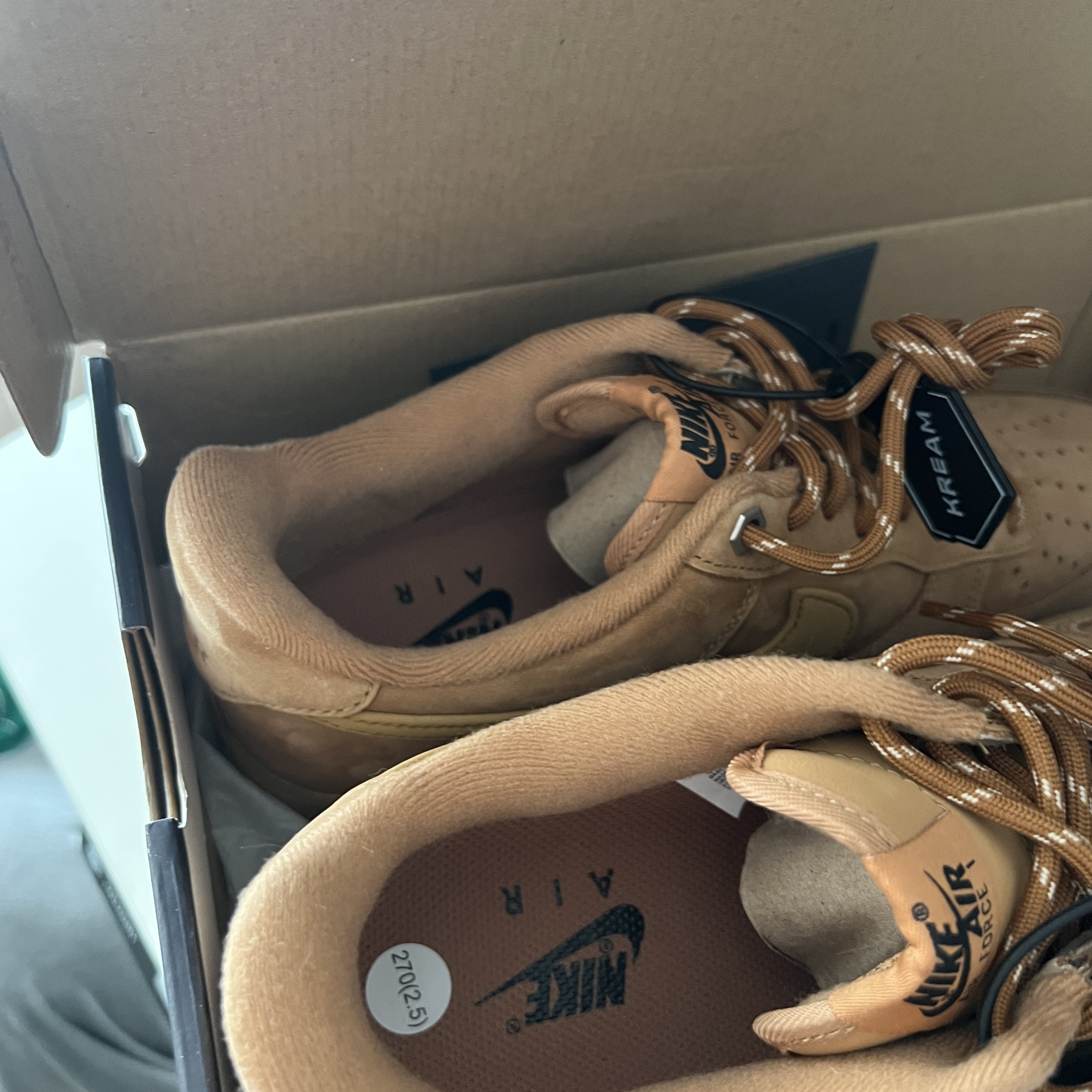 Nike Air Force 1 '07 WB Flax 착용 스타일 - 1