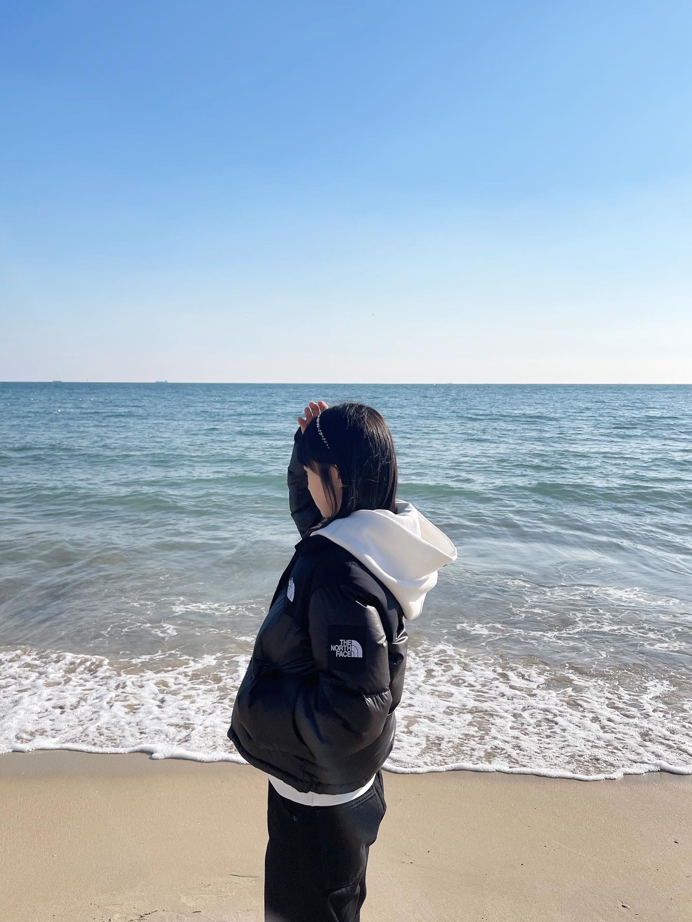 (W) The North Face White Label Novelty Nuptse Down Jacket Black 착용 스타일 - 2