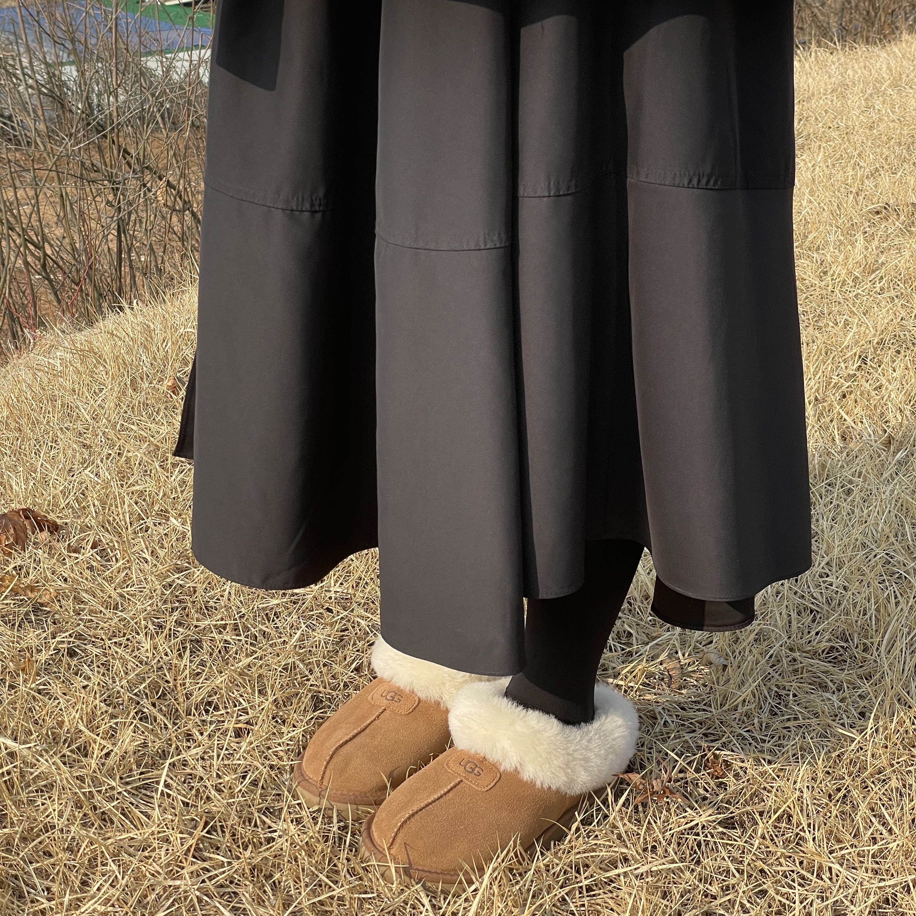 (W) UGG Tazzette Slipper Chestnut 착용 스타일
