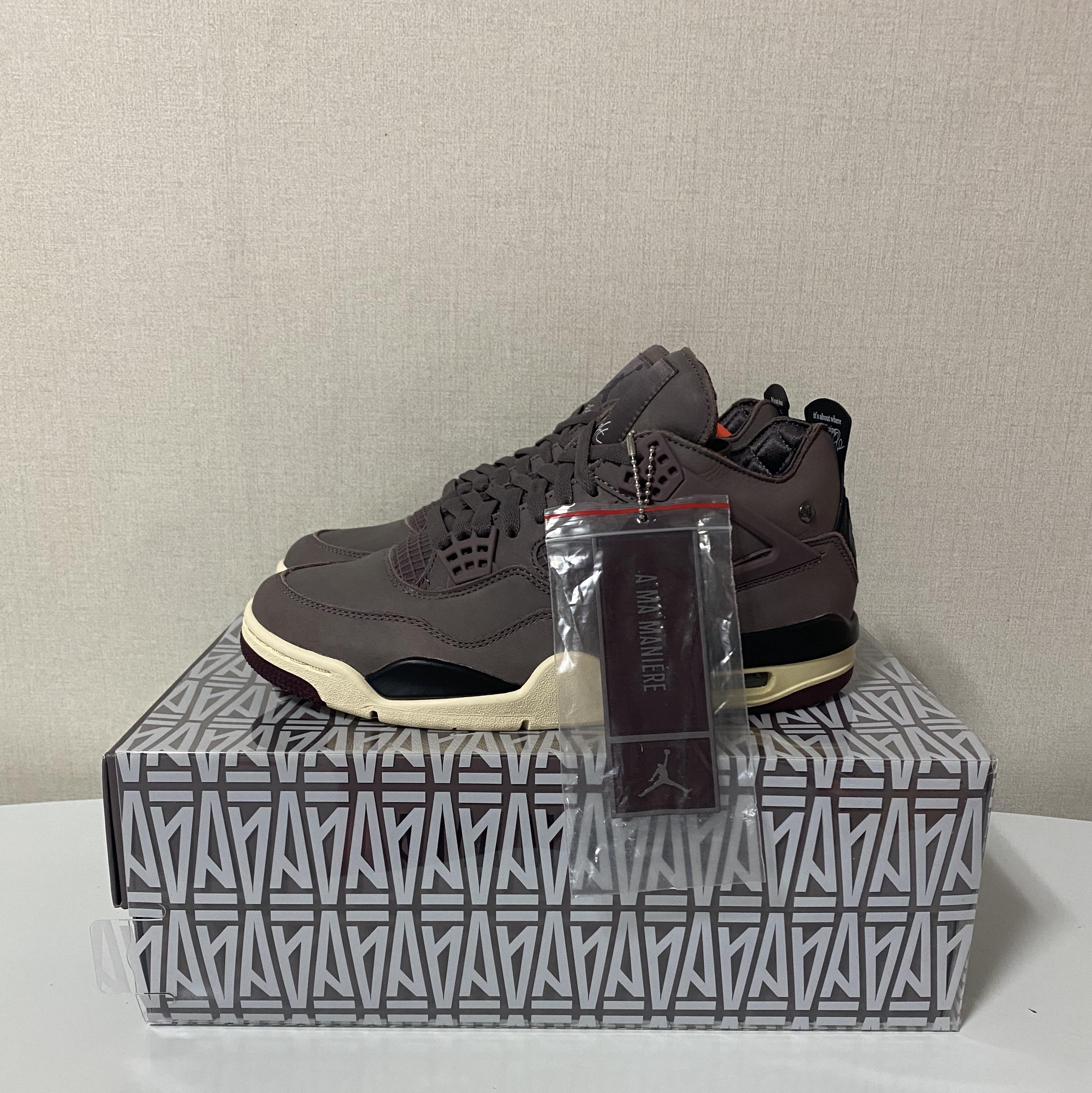 Jordan 4 x A Ma Maniere Retro Violet Ore 착용 스타일