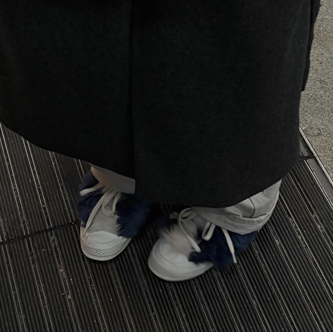 Converse x Ambush Chuck 70 Fuzzy Navy Blue 착용 스타일