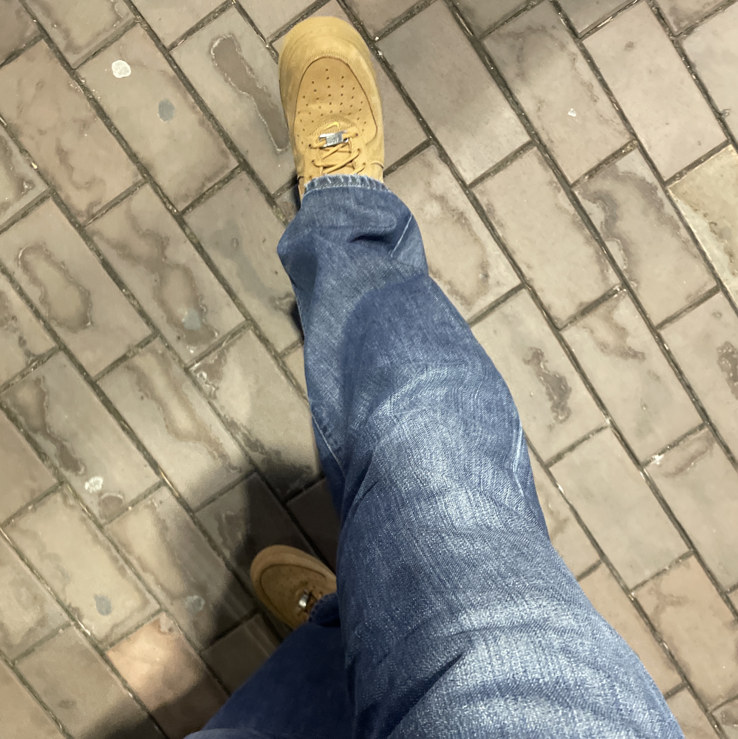 Nike x Supreme Air Force 1 Low Flax 착용 스타일