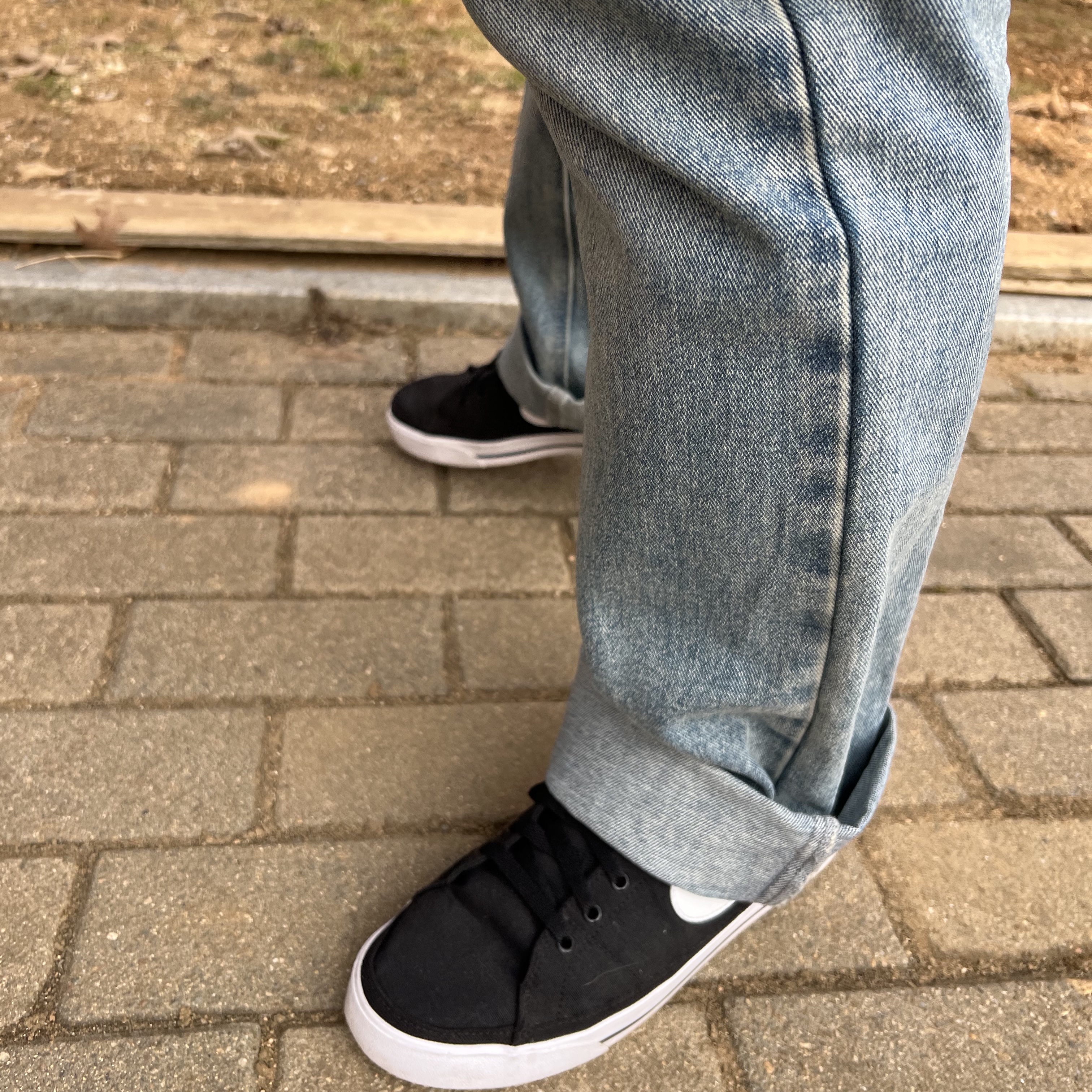 Nike Court Legacy Canvas Black White 착용 스타일