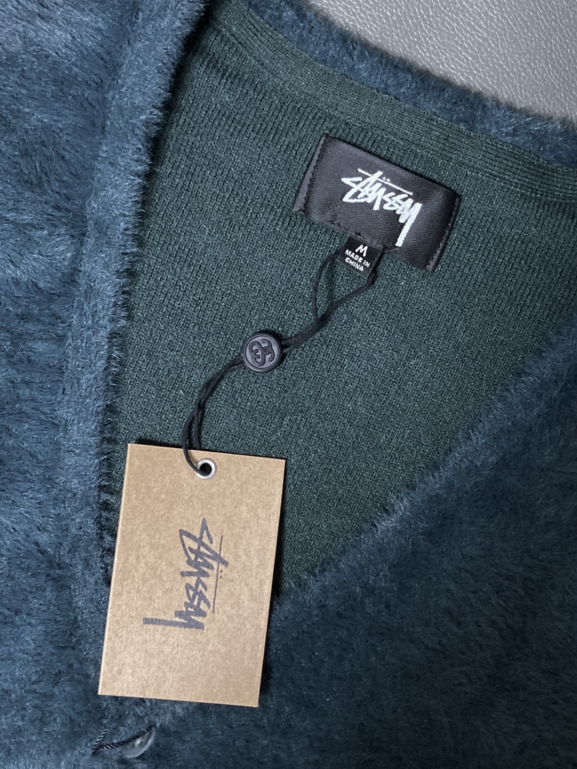 Stussy Shaggy Cardigan Dark Green 착용 스타일 - 2