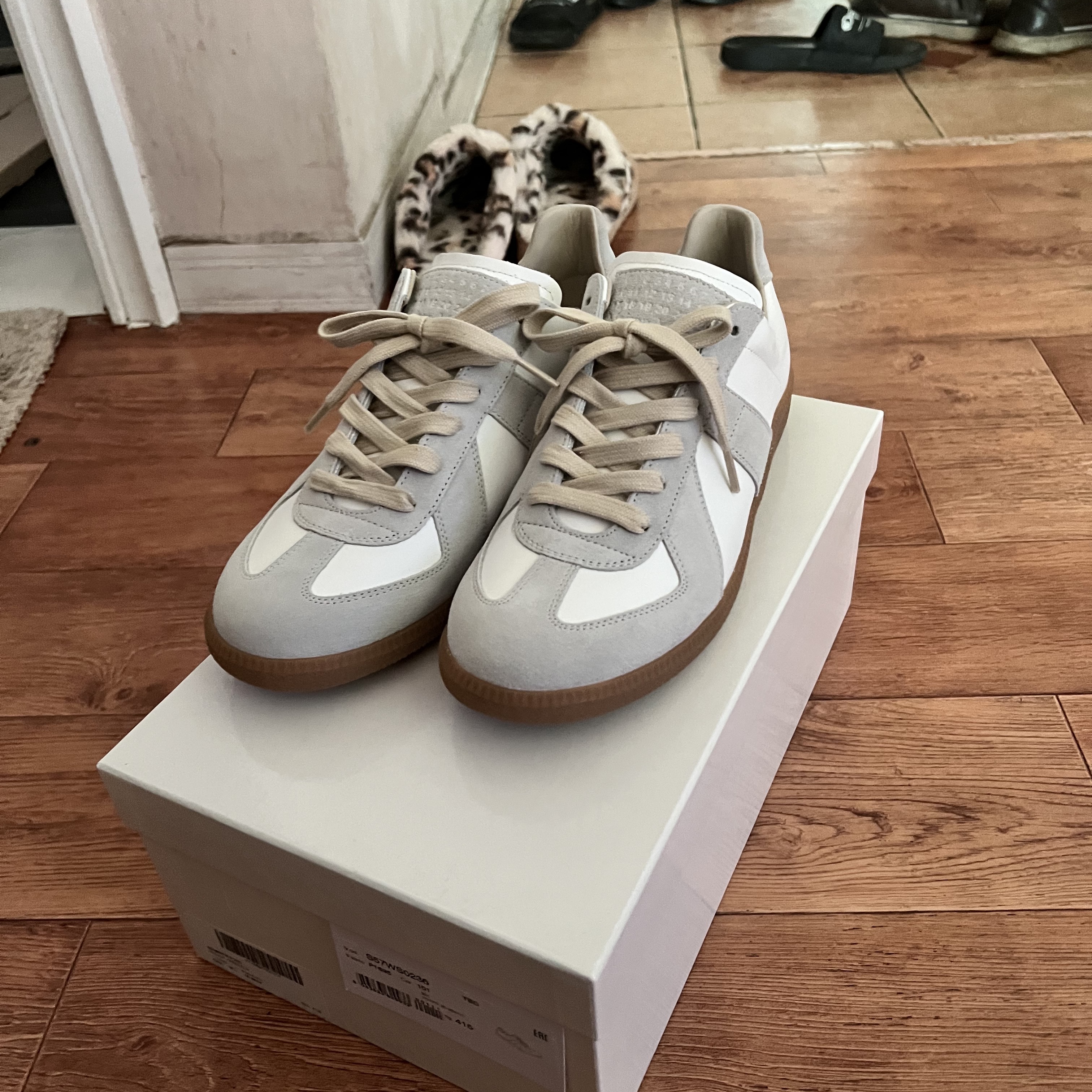 Maison Margiela Calfskin Replica Sneakers 착용 스타일 - 1