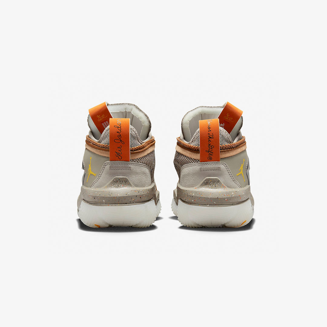 Jordan x Russell Westbrook Honor the Gift Why Not ZER0.6 PF Moon Fossil 착용 스타일 - 5