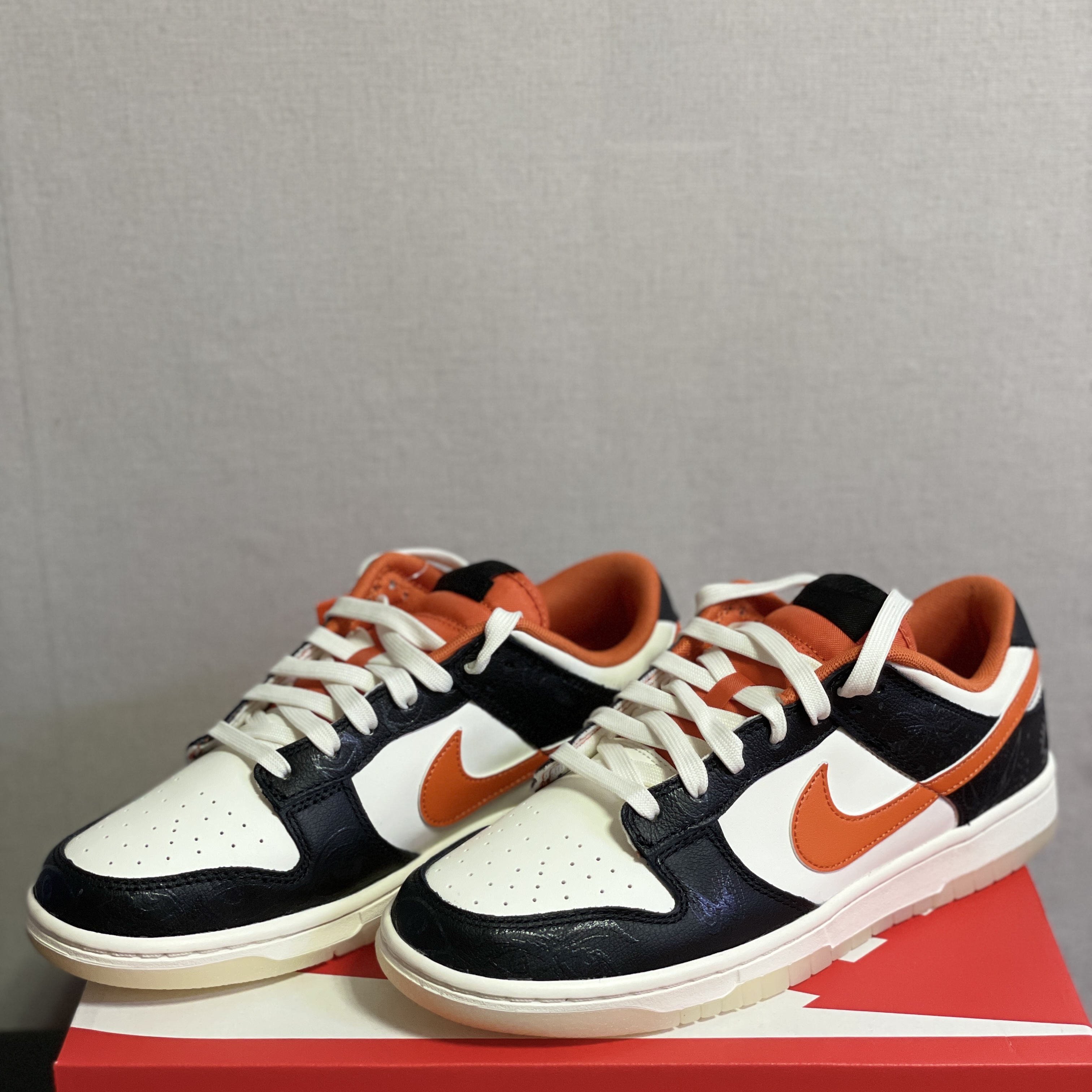 Nike Dunk Low Retro PRM Halloween 착용 스타일