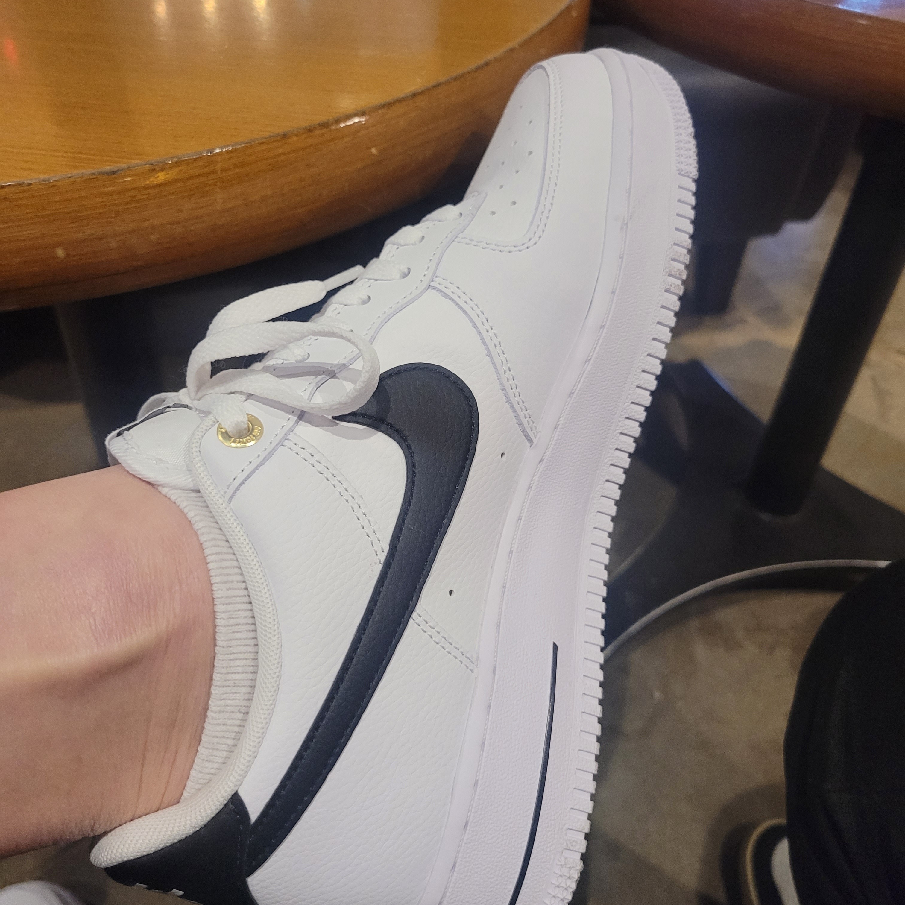 Nike Air Force 1 '07 LV8 40th Anniversary Join Forces White Black 착용 스타일
