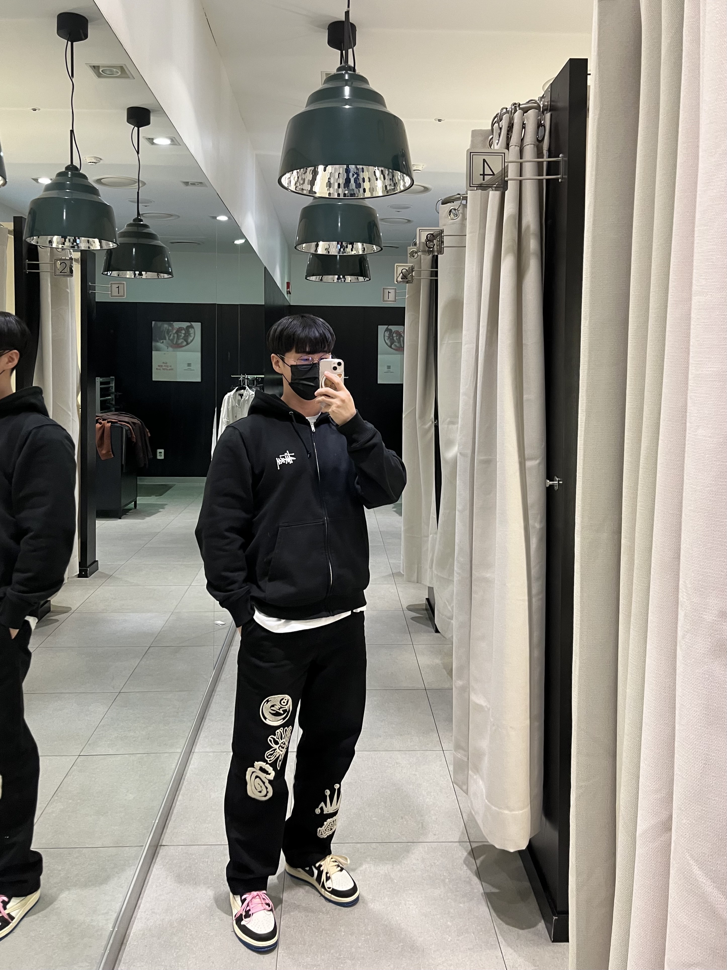 Stussy Basic Stussy Zip Hoodie Black 2022, Stussy Noma Icon Beach Pants Washed Black 착용 스타일