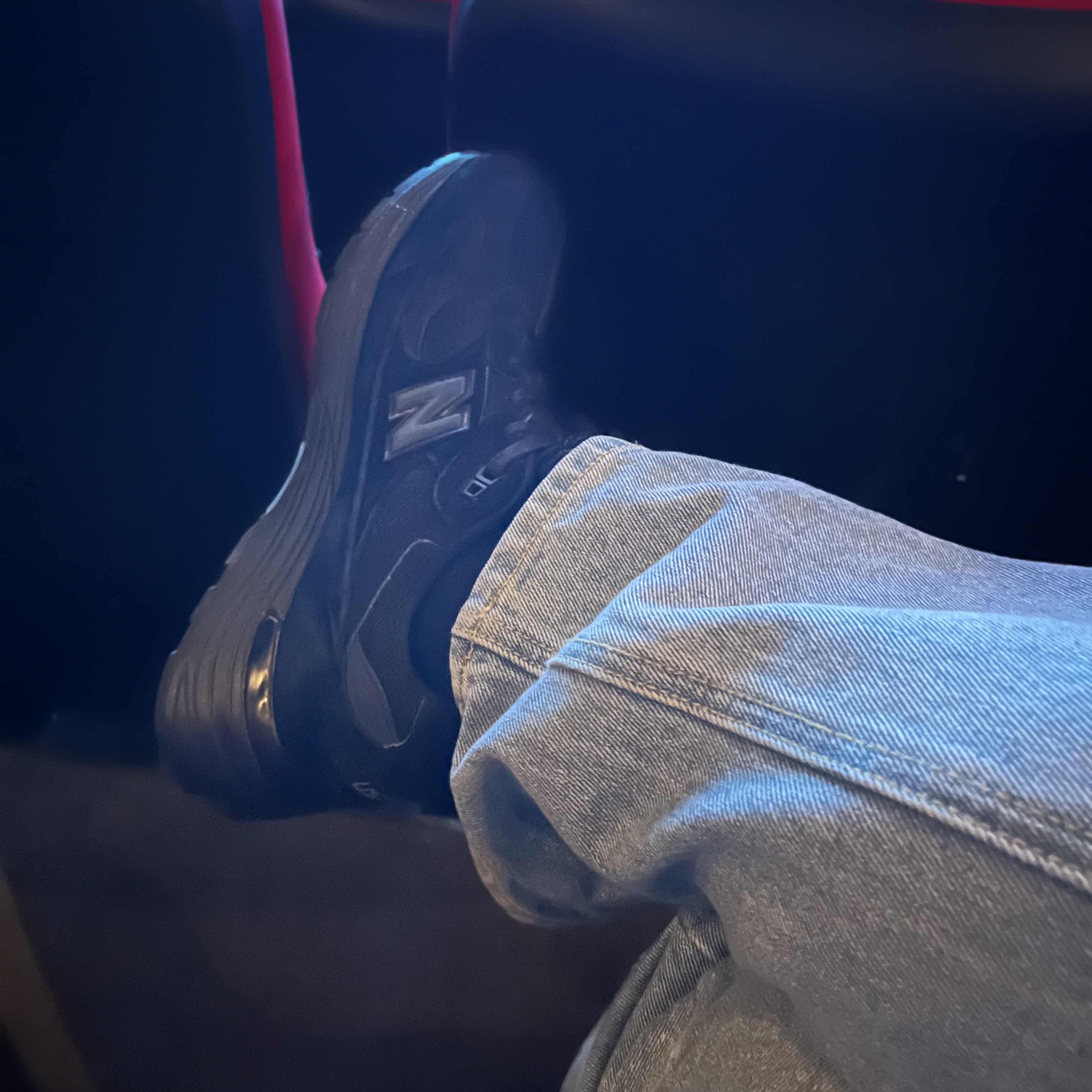 New Balance 992 Made in USA Triple Black 착용 스타일
