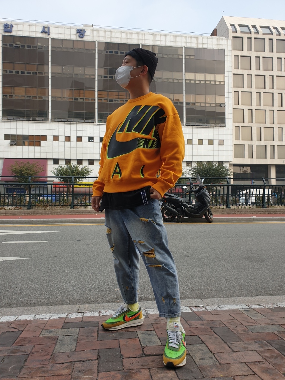 Nike x Sacai LDWaffle Green Multi, Nike x Kim Jones Fleece Crew Circuit Orange - US/EU 착용 스타일