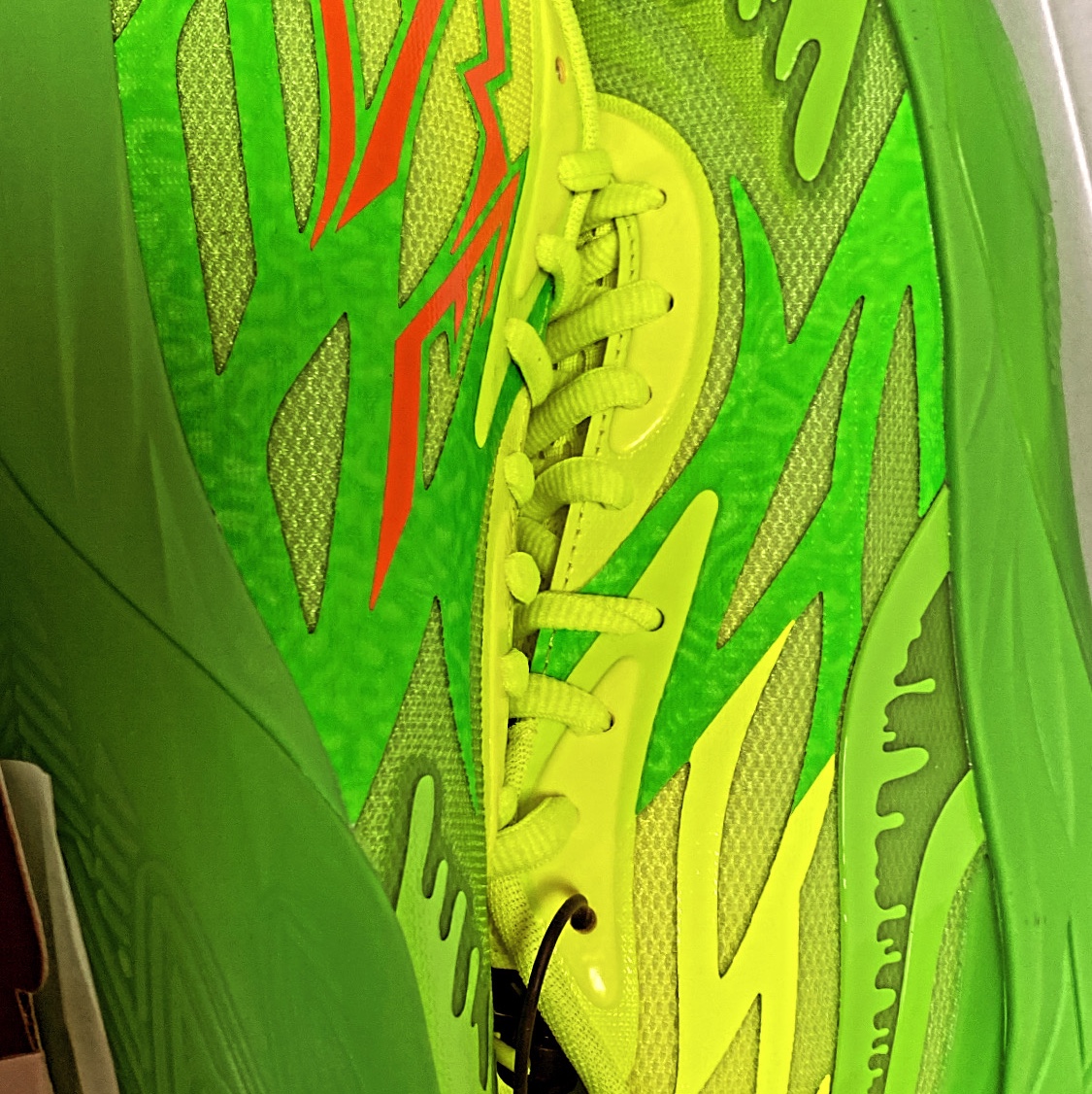 Puma MB.02 Lamelo Ball Fluro Green Lime Squeeze 착용 스타일 - 2