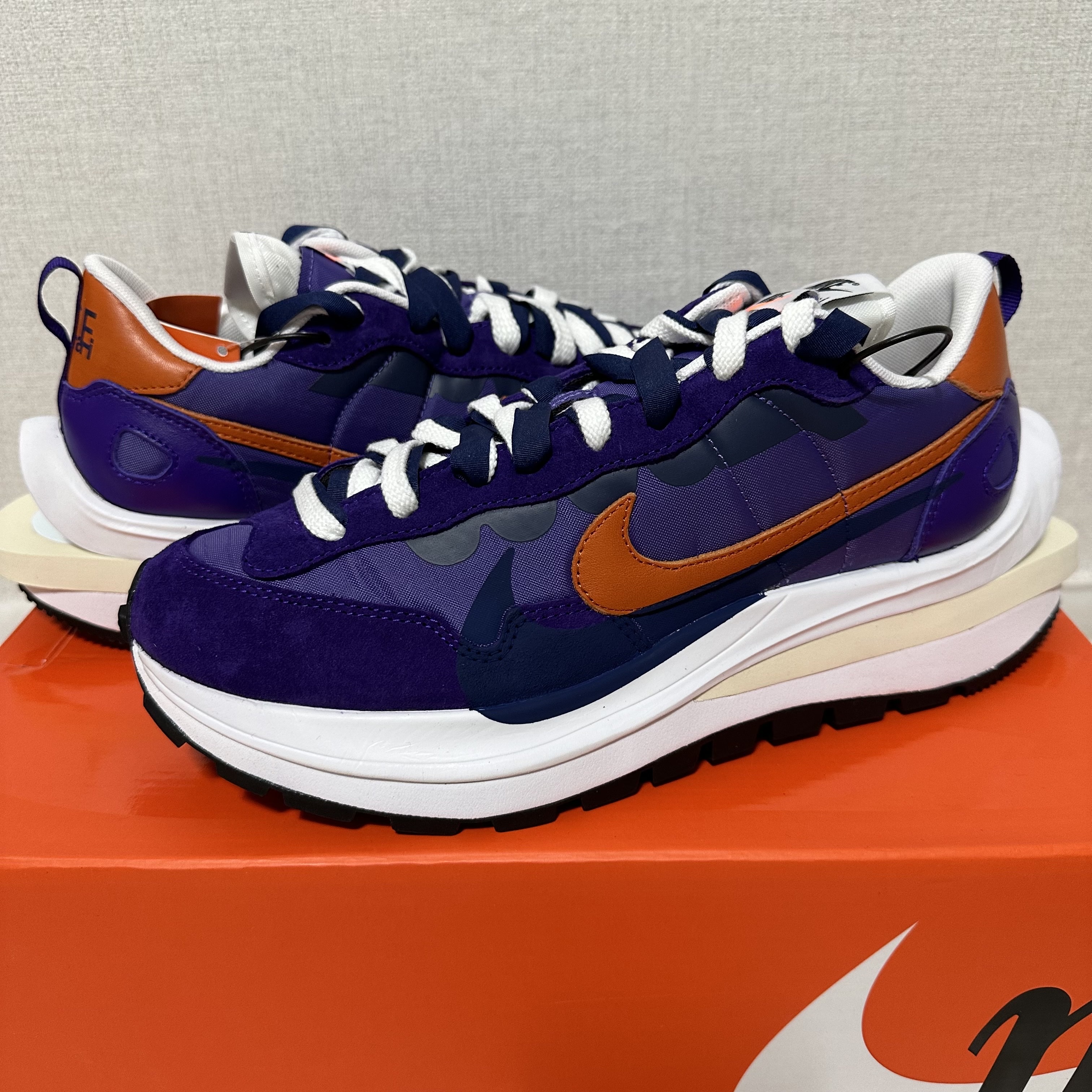 Nike x Sacai VaporWaffle Dark Iris 착용 스타일