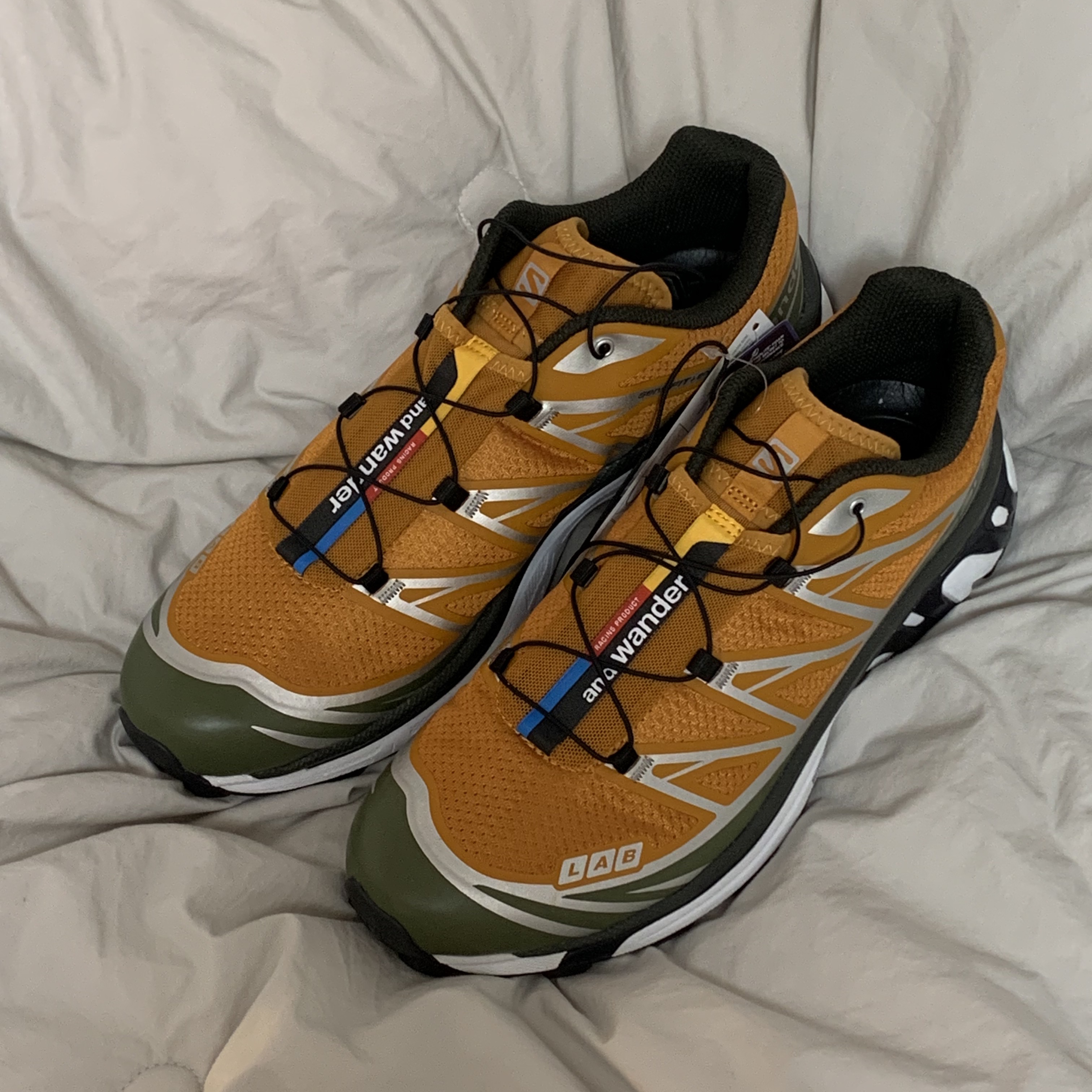 Salomon x And Wander XT-6 Golden Oak 착용 스타일