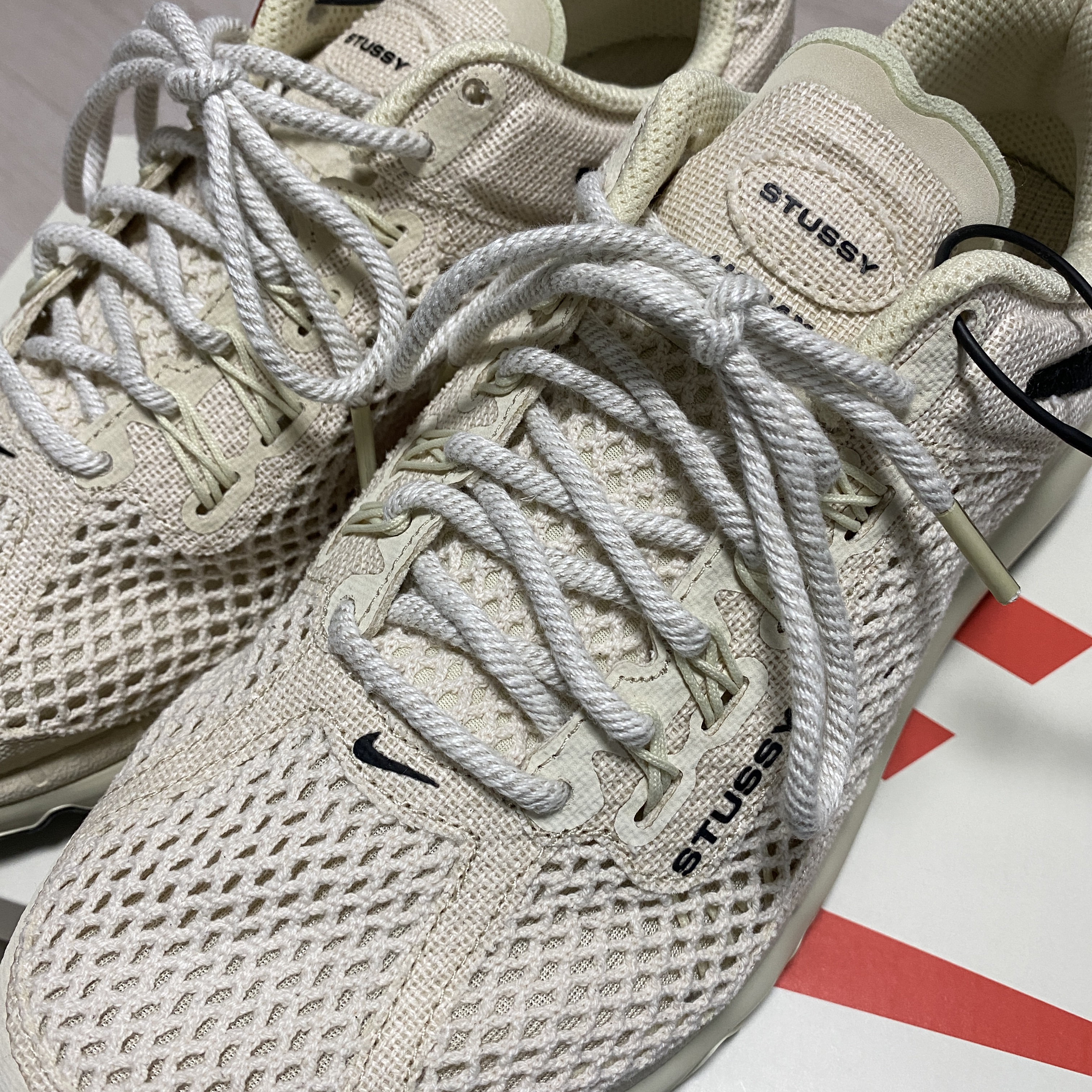 Nike x Stussy Air Max 2013 Fossil 착용 스타일 - 1