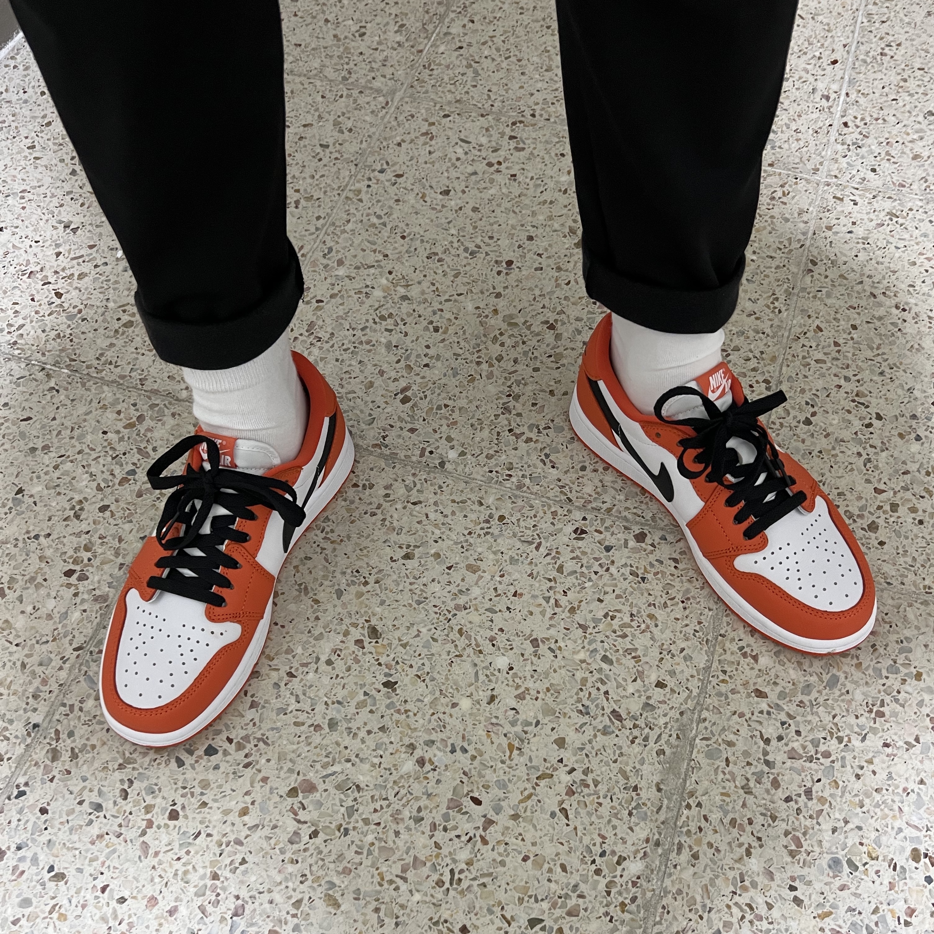 Jordan 1 Low OG Starfish 착용 스타일