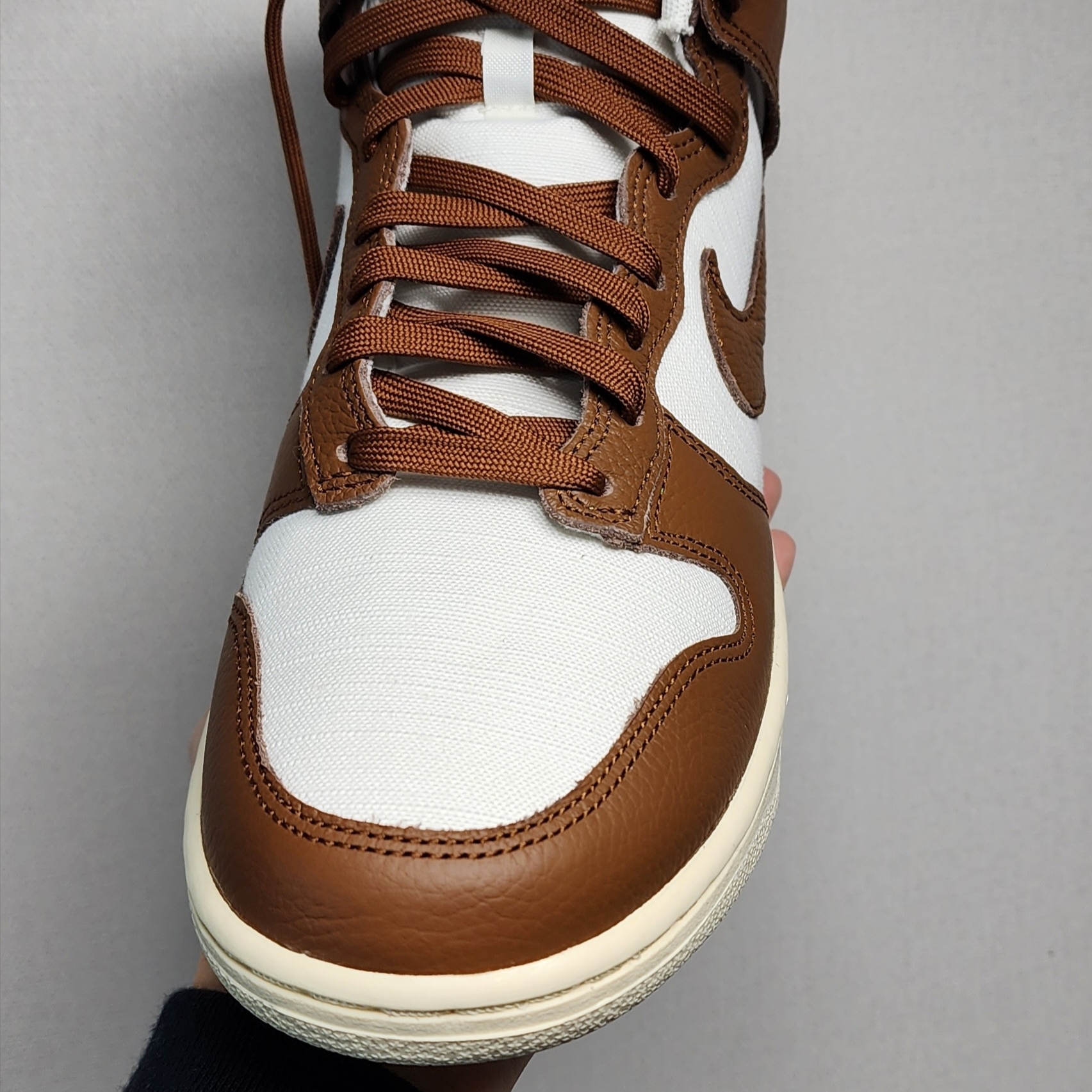 Nike Dunk High PRM Pecan and Sail 착용 스타일 - 3