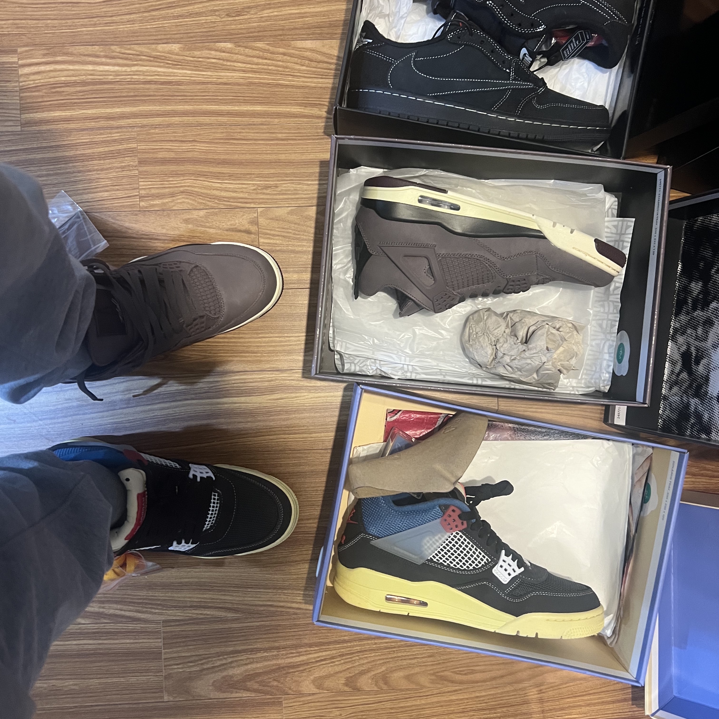 Jordan 4 x A Ma Maniere Retro Violet Ore, Jordan 4 x Union Retro Off Noir 착용 스타일 - 4