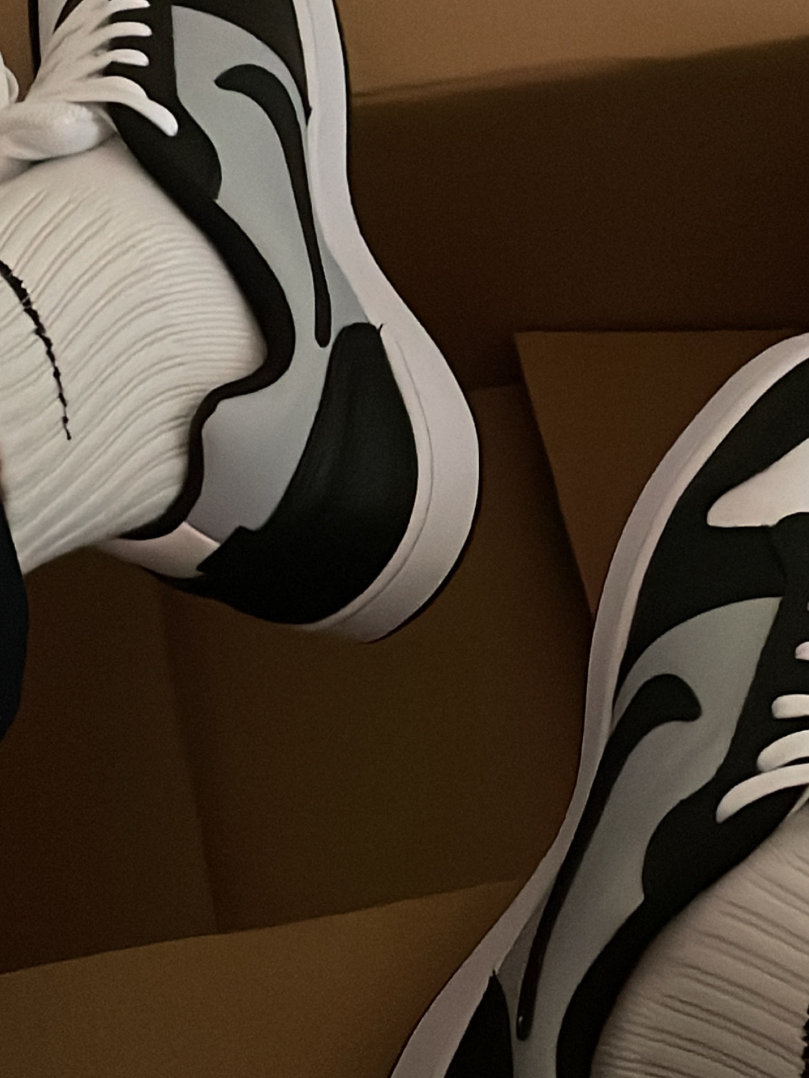 Nike Ebernon Low Premium White Black 착용 스타일 - 2