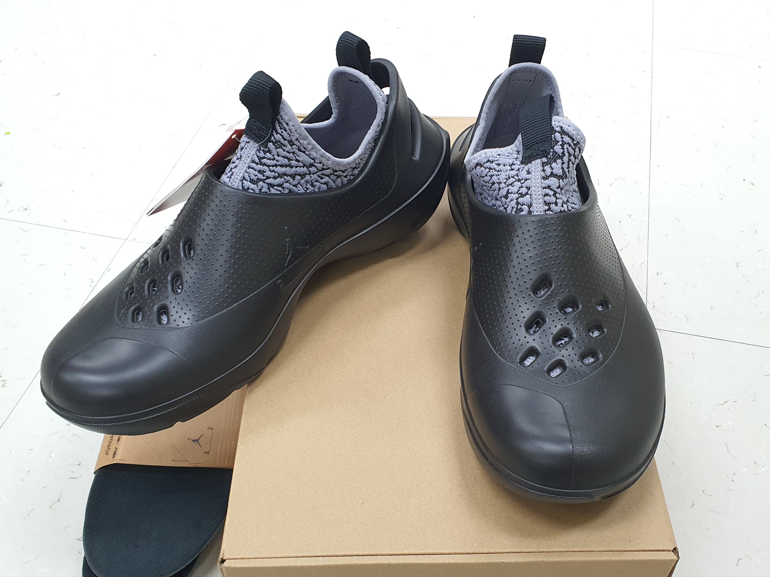 Jordan System .23 Sail and Cement Grey 착용 스타일 - 1