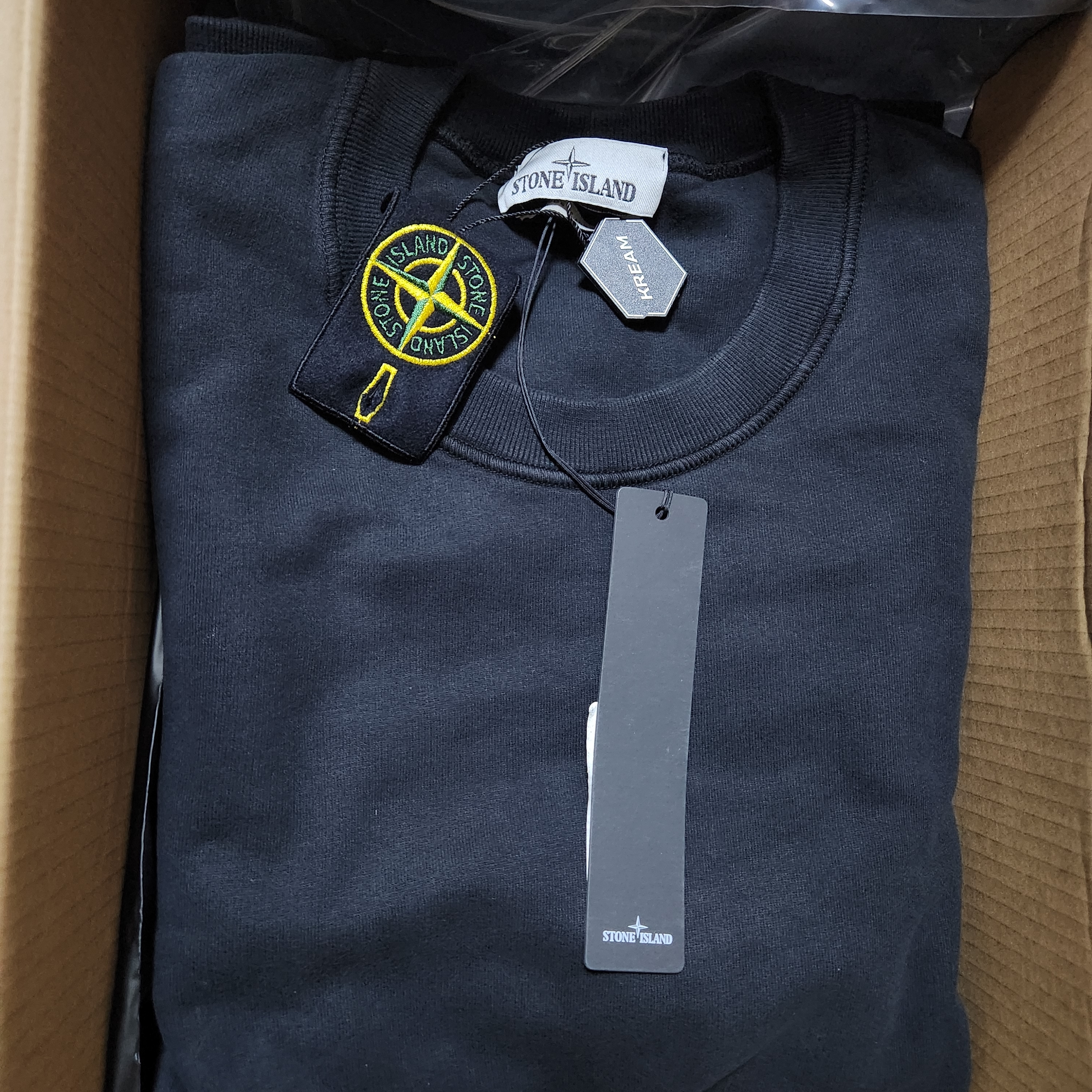 Stone Island 63020 Crewneck Sweatshirt Black - 22FW 착용 스타일 - 2