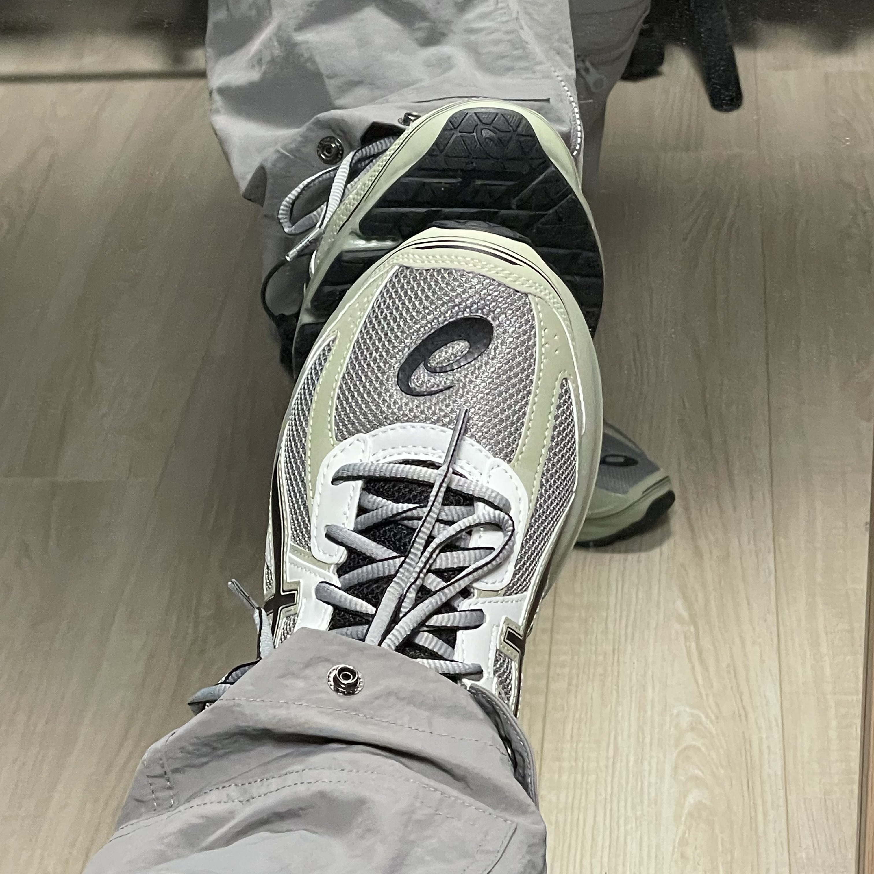 Asics Jog 100 S Sheet Rock - 2E Wide 착용 스타일