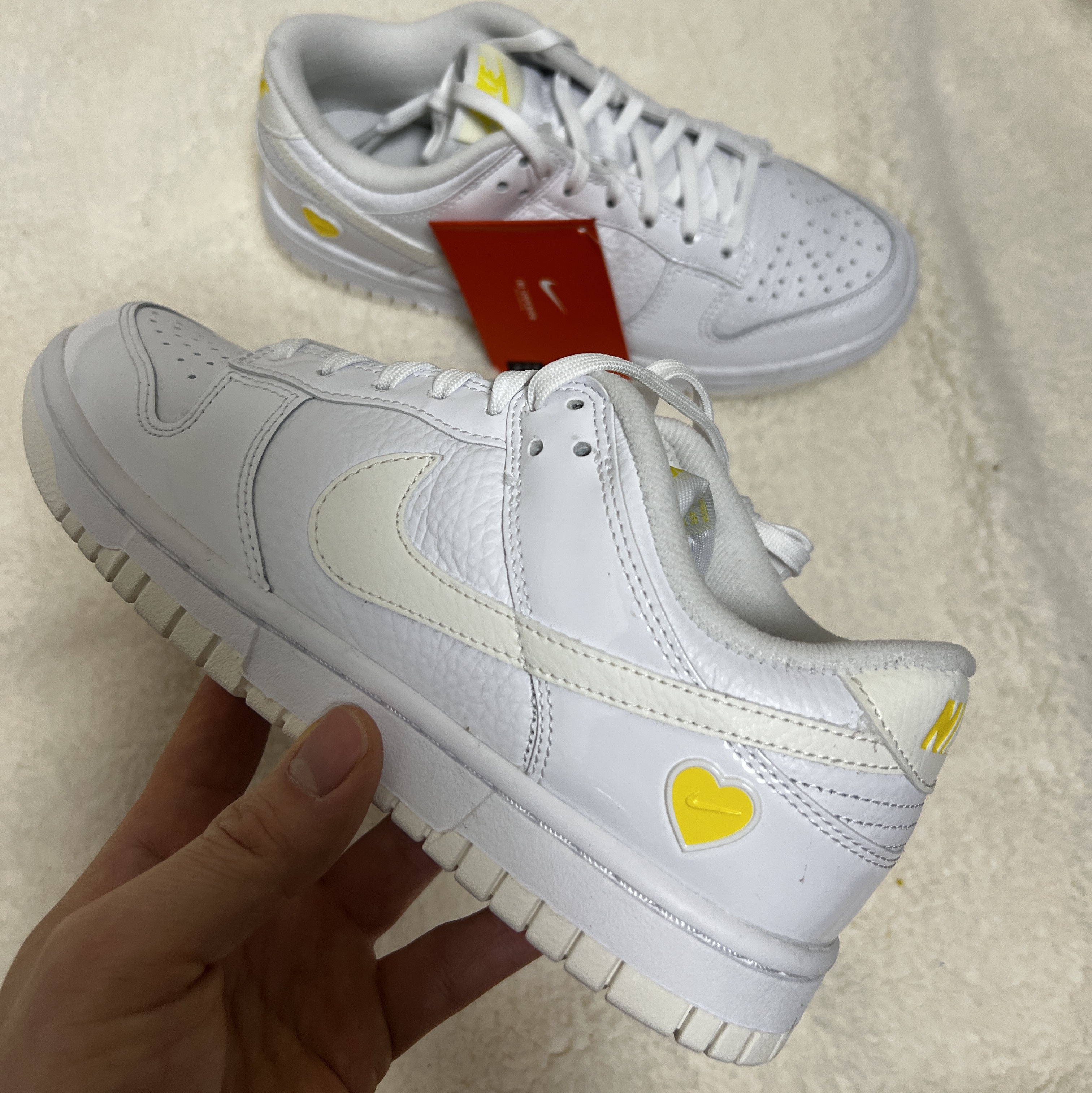 (W) Nike Dunk Low Valentine's Day White Optic Yellow 착용 스타일