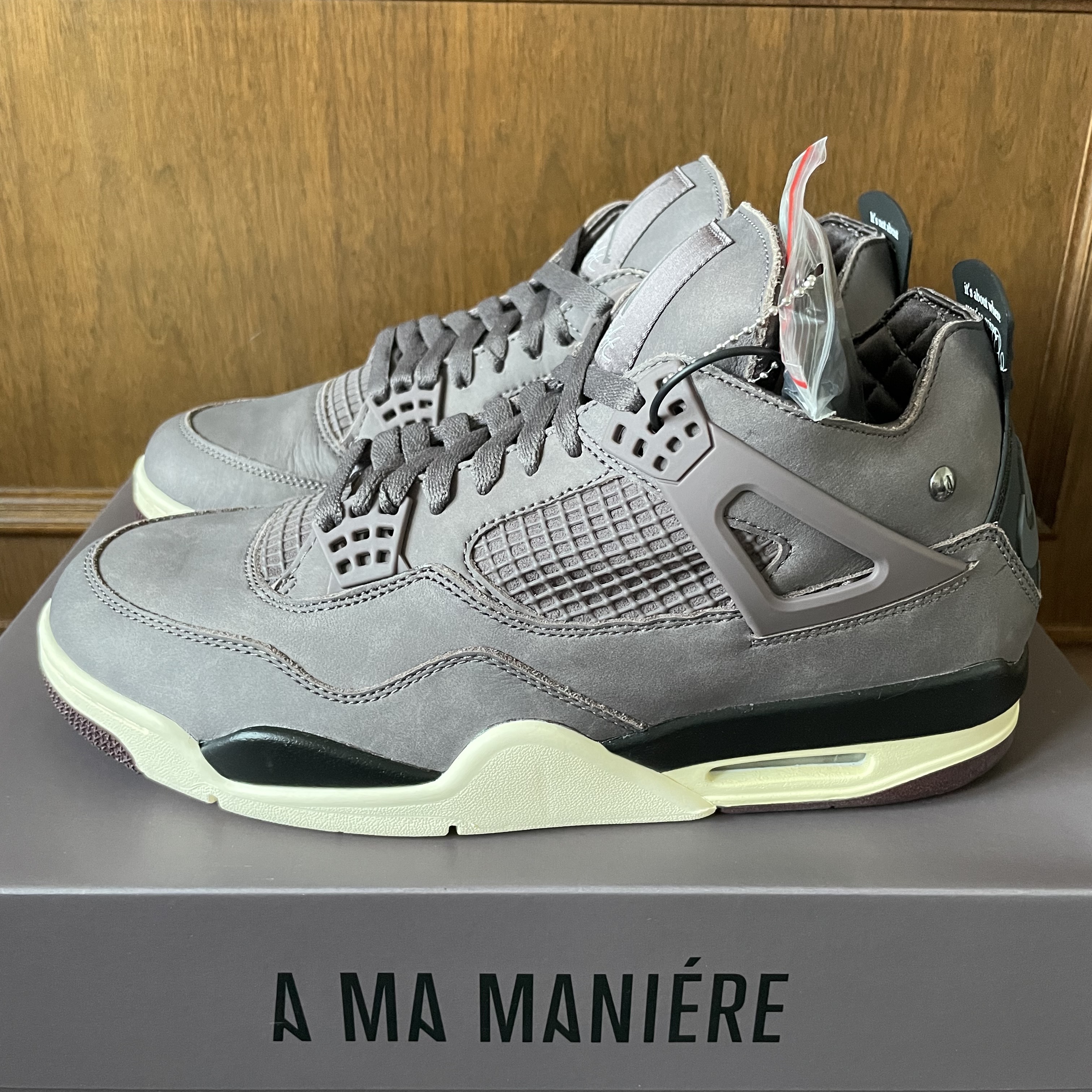 Jordan 4 x A Ma Maniere Retro Violet Ore 착용 스타일 - 1
