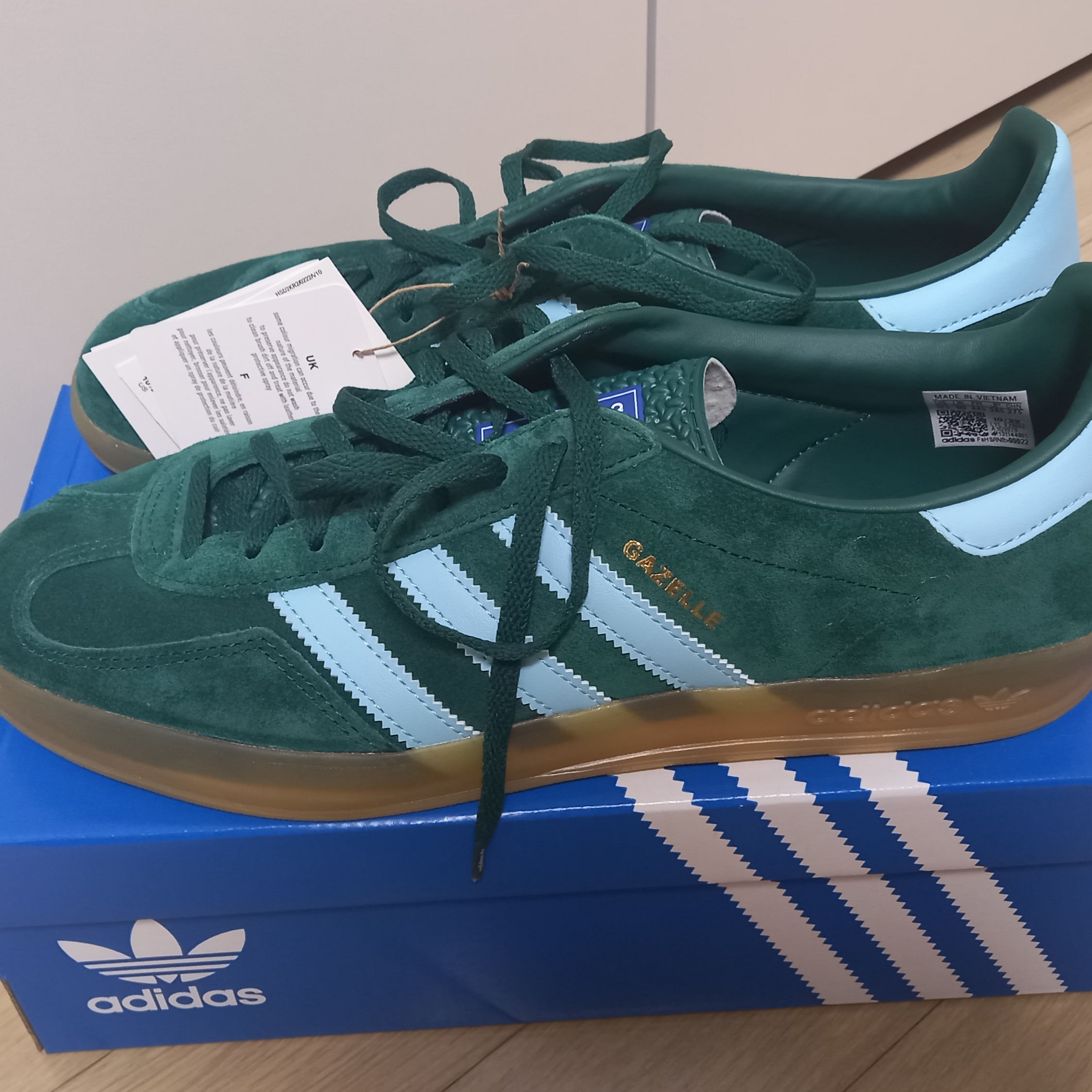 Adidas Gazelle Indoor Collegiate Green Hazy Sky 착용 스타일 - 2