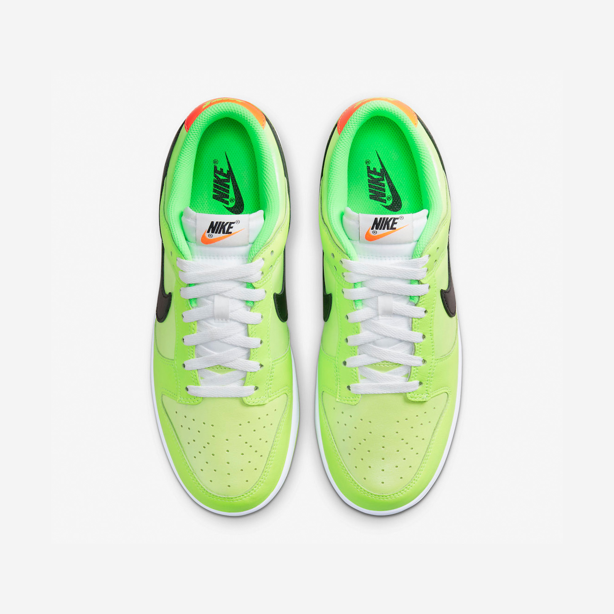 (W) Nike Air Force 1 '07 LX Glow In The Dark 착용 스타일 - 4