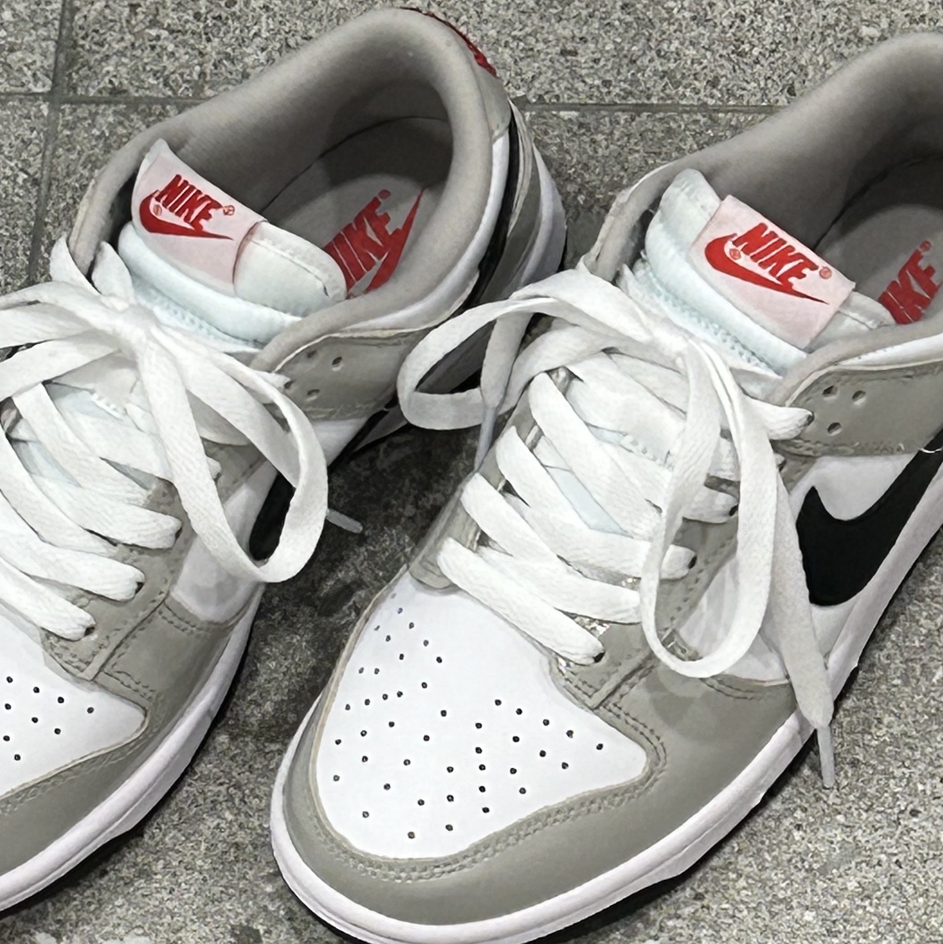 (W) Nike Dunk Low Essential Light Iron Ore Black 착용 스타일 - 2