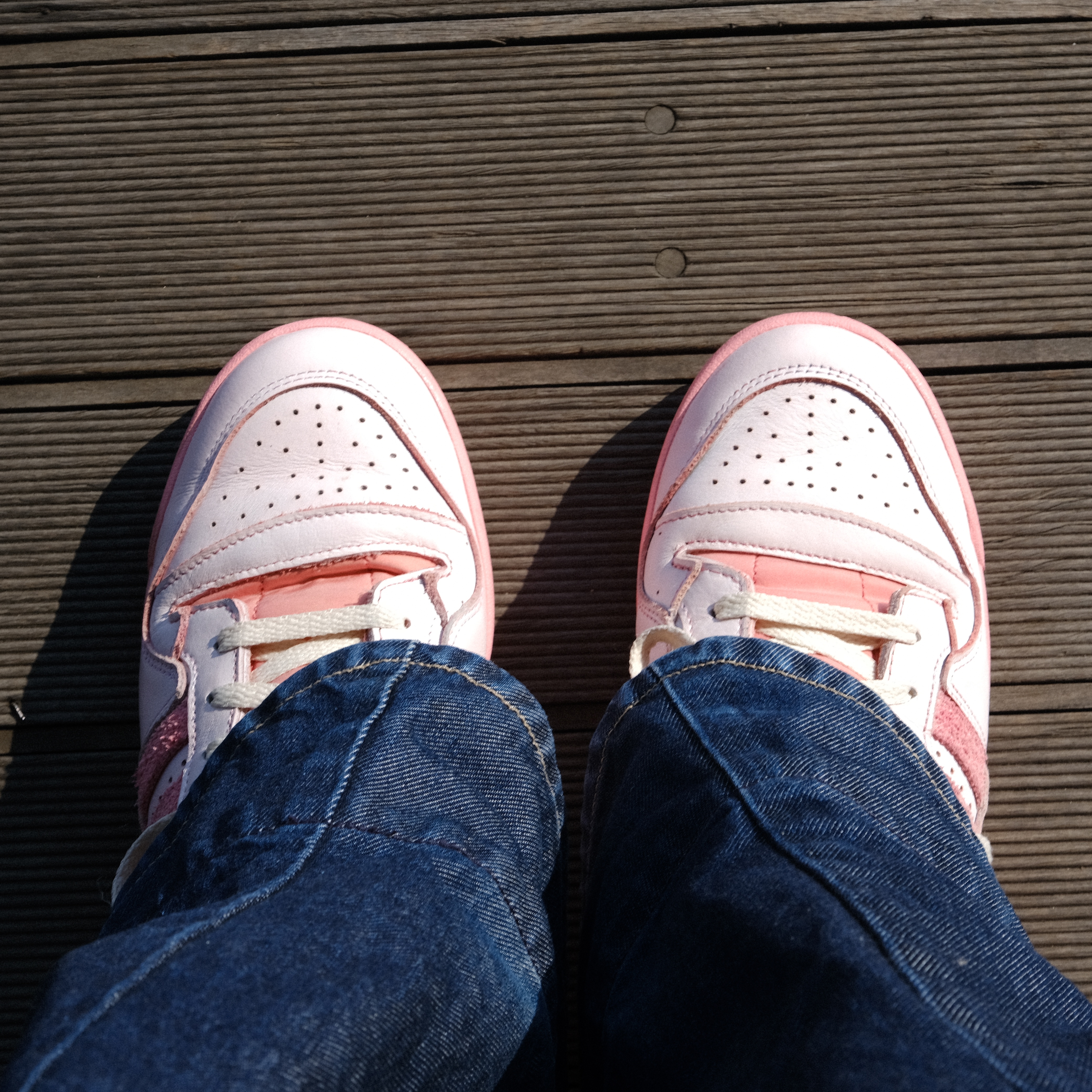 Adidas Forum 84 Low Pink 착용 스타일 - 2