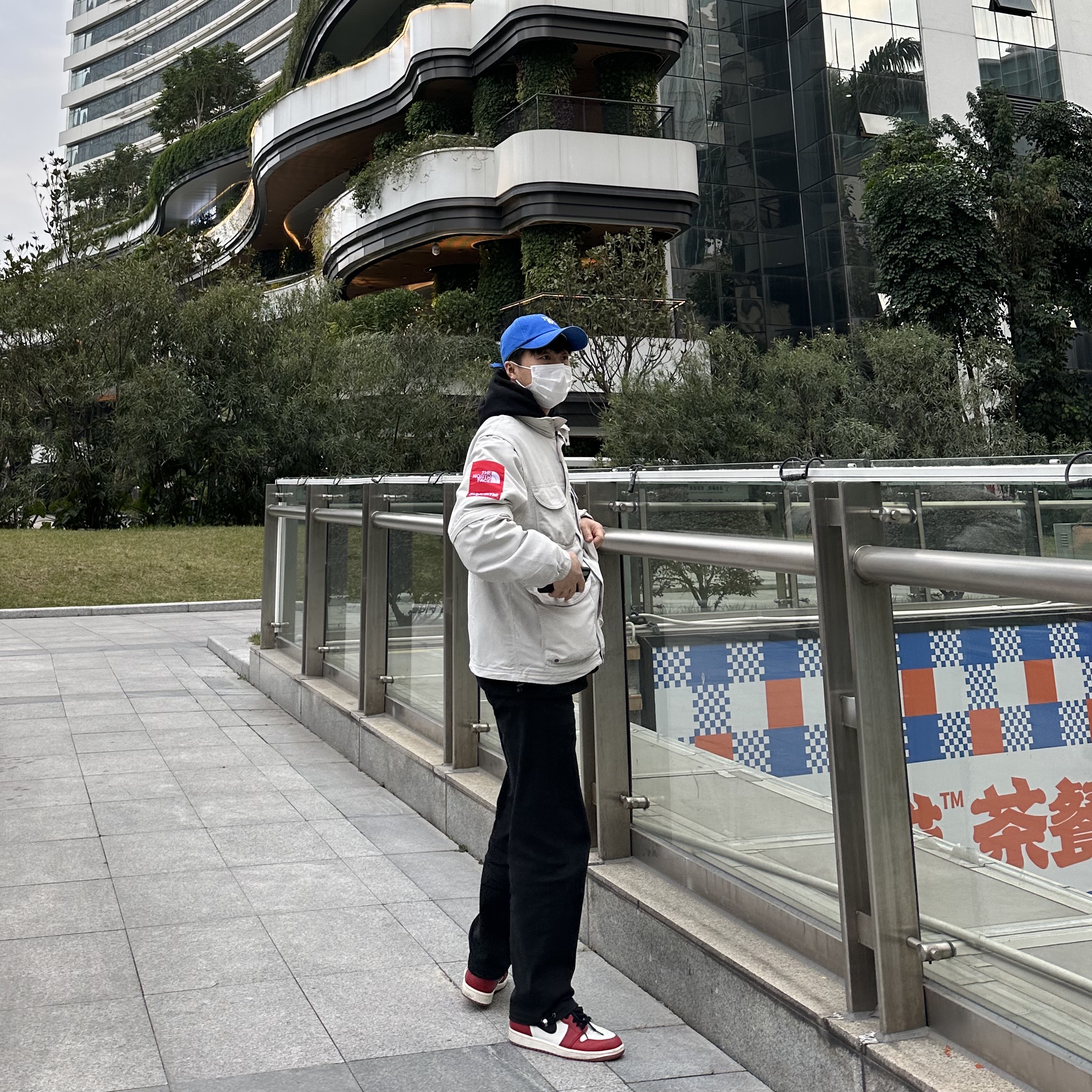 NOS7 Signature Symbol Ball Cap Blue, Supreme x The North Face Trekking Convertible Jacket Stone - 22SS 착용 스타일