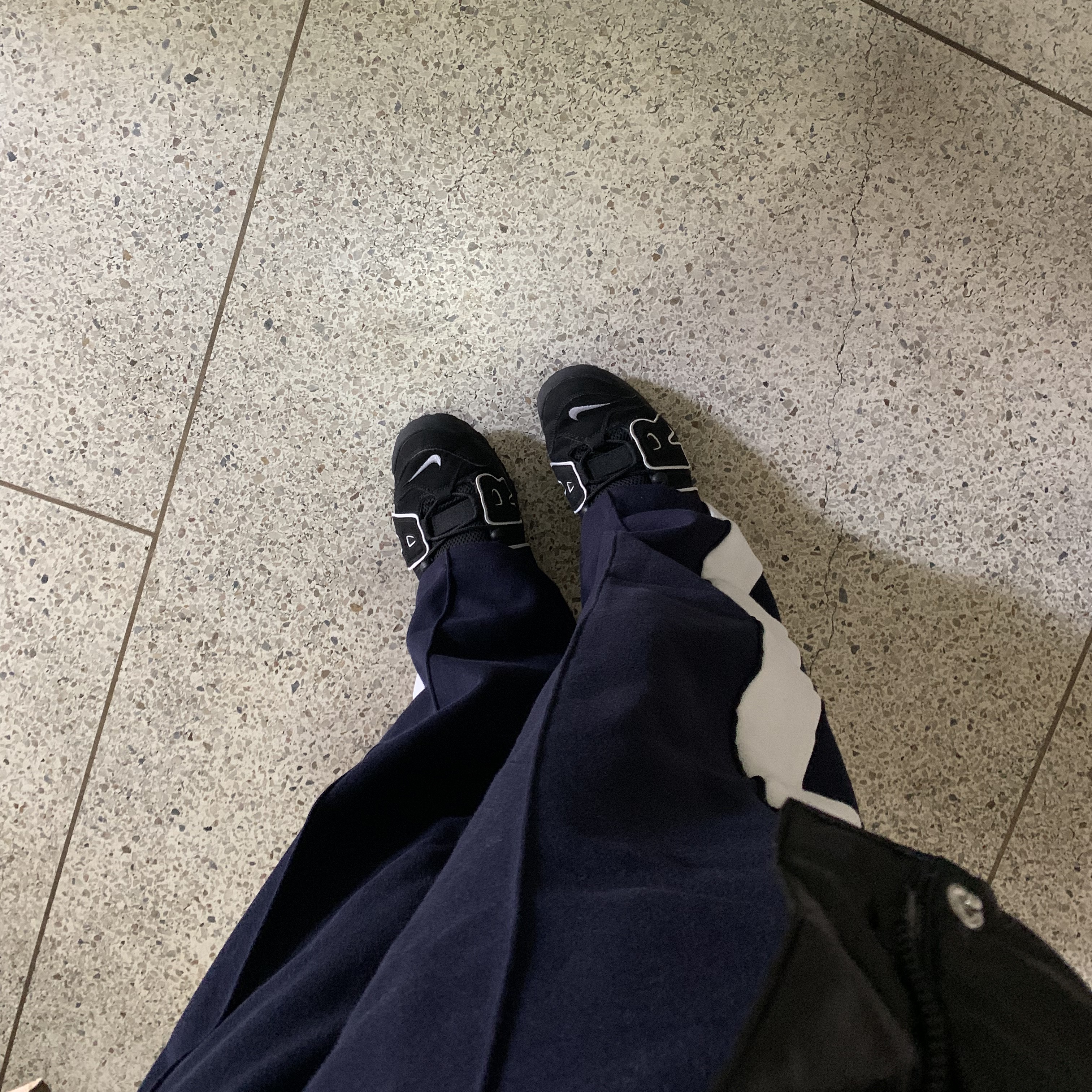 Nike Air More Uptempo Black White 2020 착용 스타일