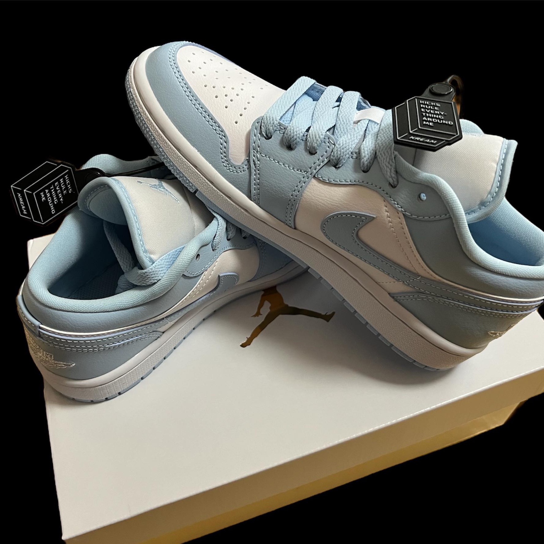 (W) Jordan 1 Low White Ice Blue 착용 스타일