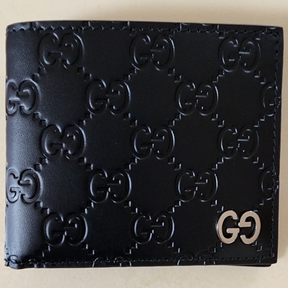 Gucci Signature Wallet Black 착용 스타일 - 1
