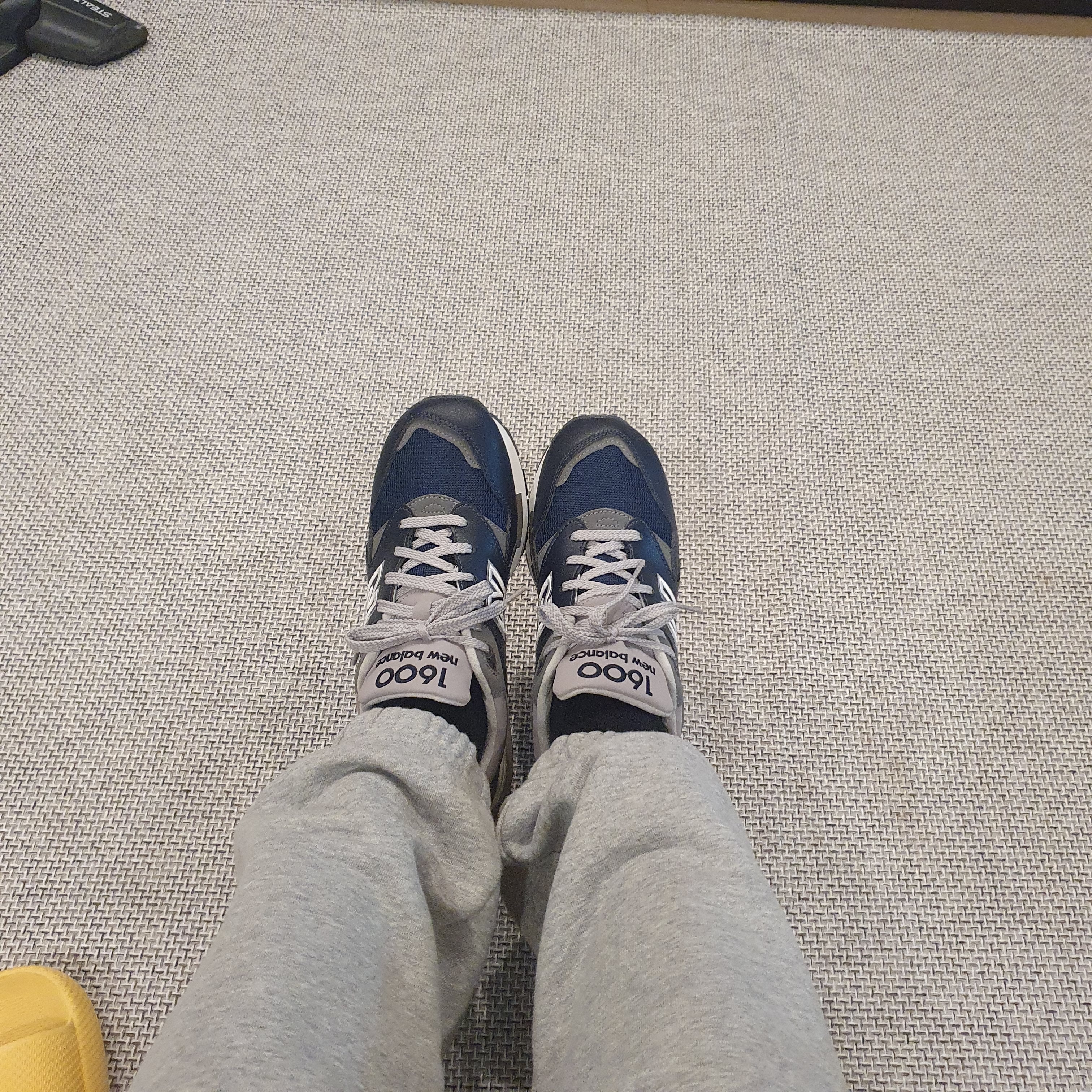 New Balance 1600 Legacy Navy 착용 스타일 - 4