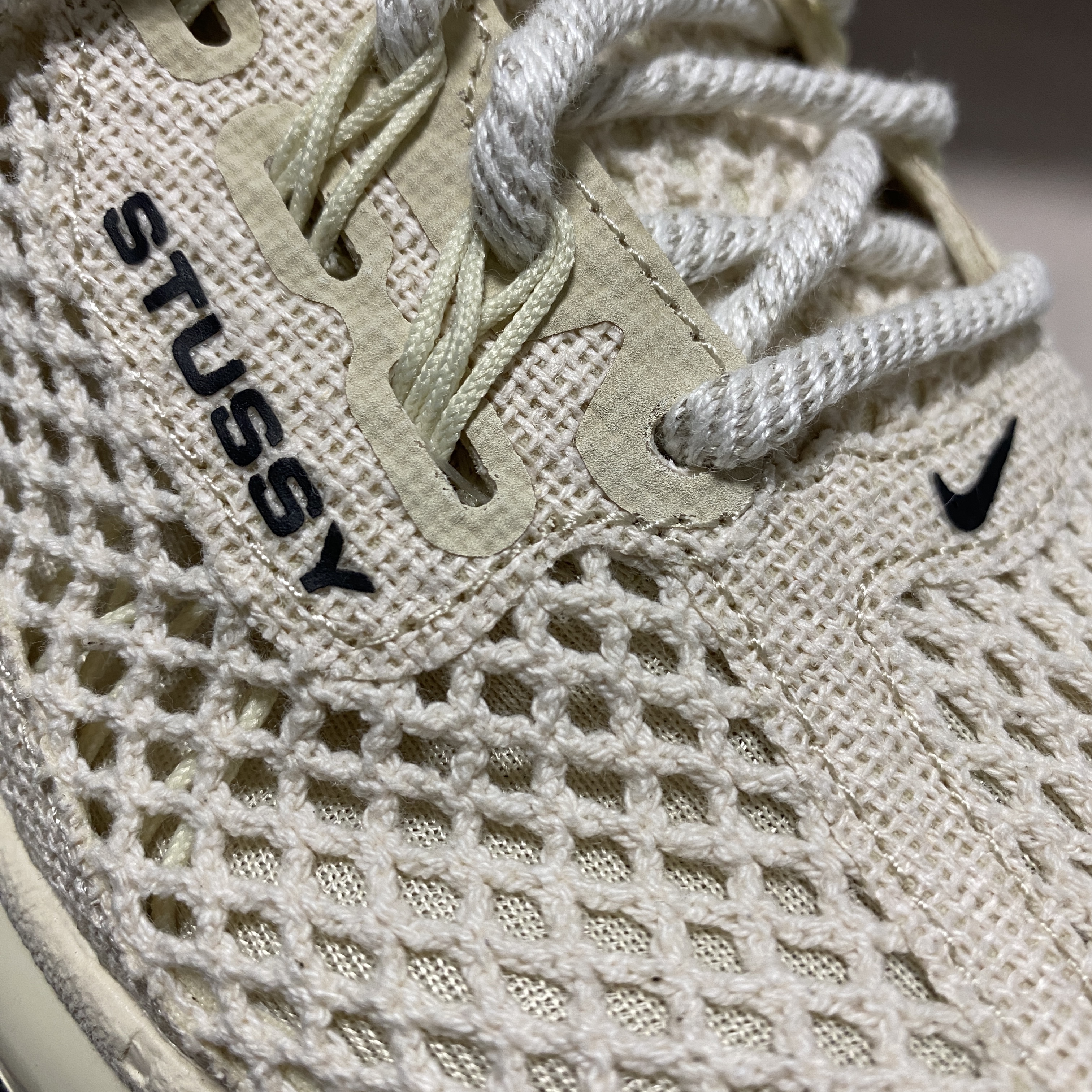 Nike x Stussy Air Max 2013 Fossil 착용 스타일 - 3