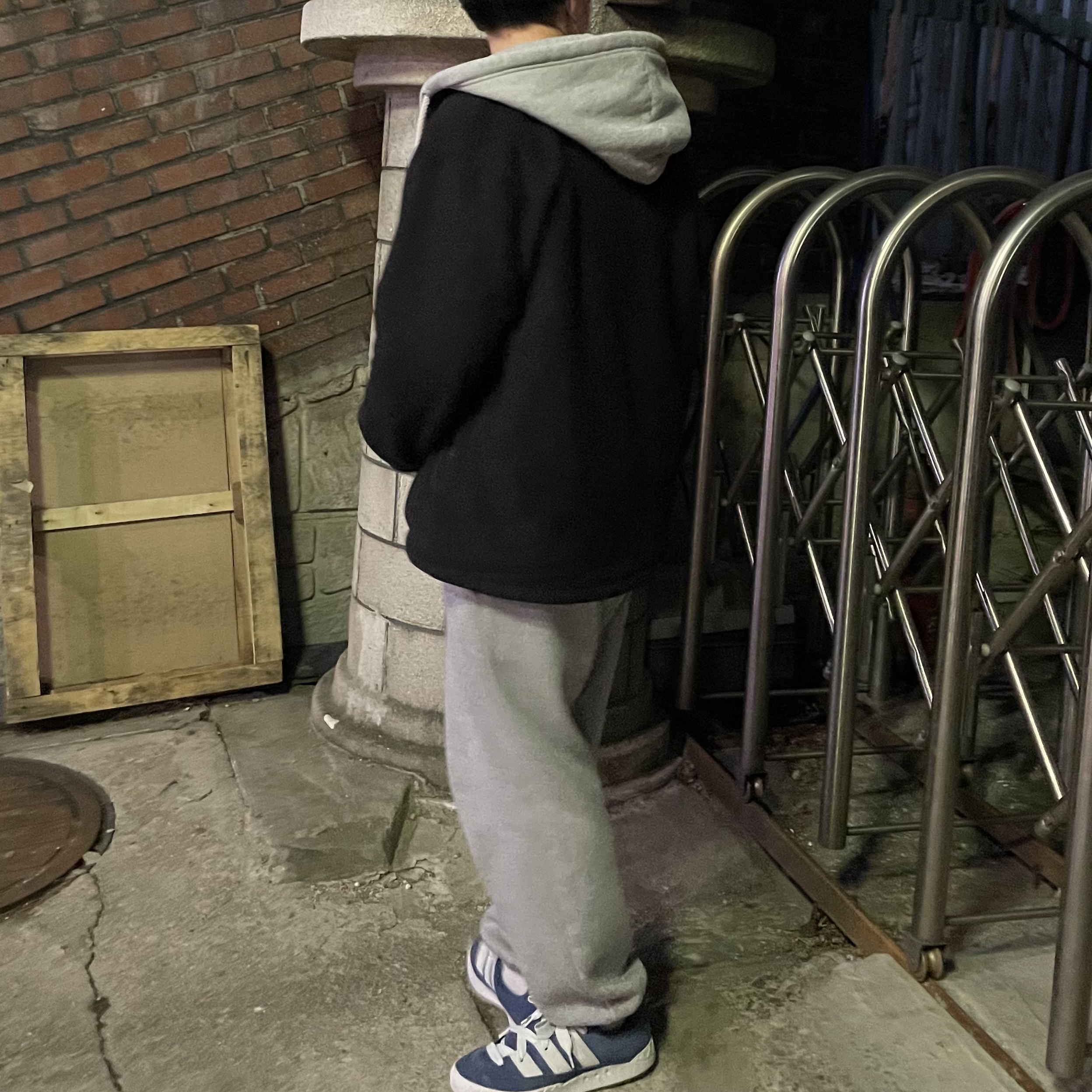 Adidas Adimatic Night Marin 착용 스타일 - 1