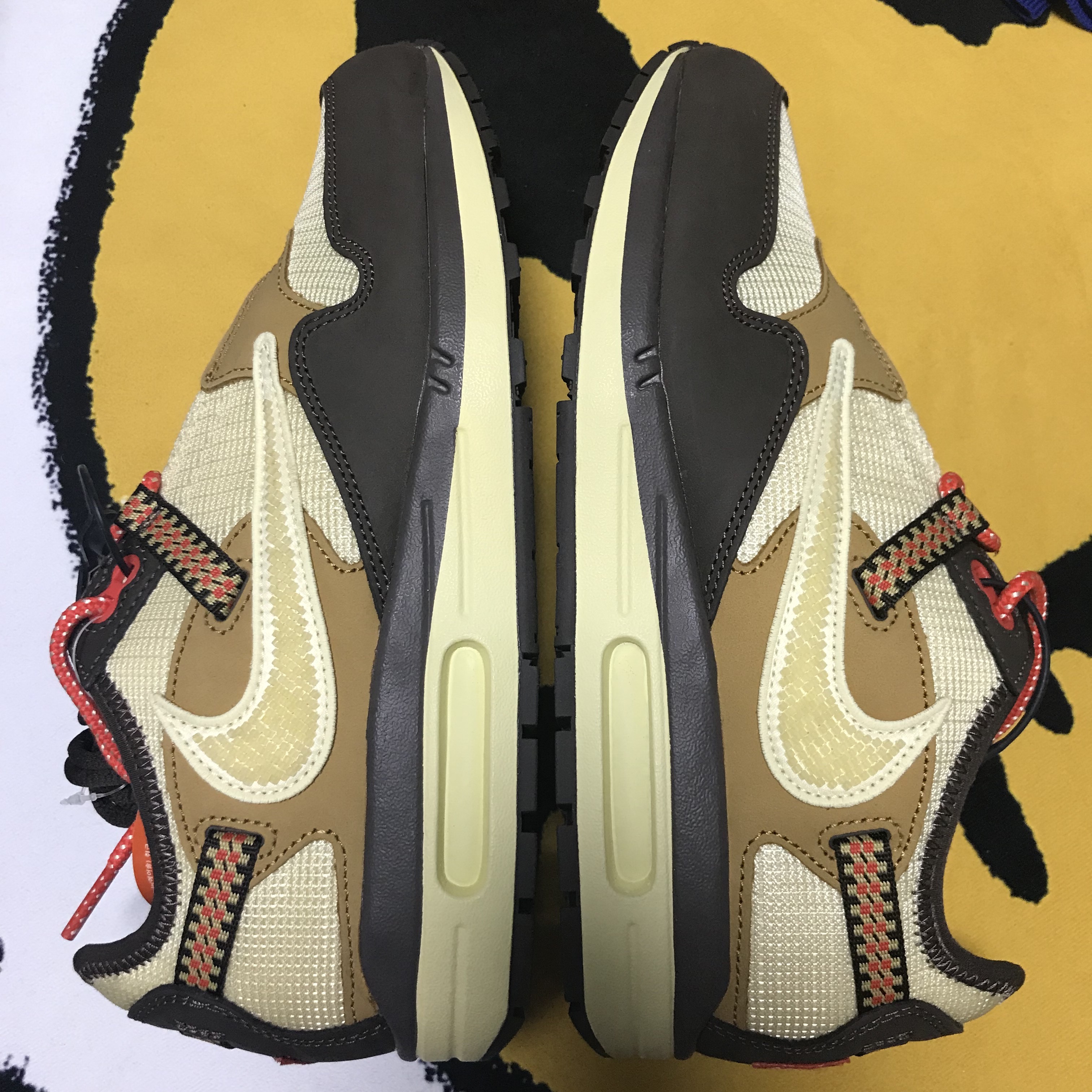 Nike x Travis Scott Air Max 1 Cact.us Brown 착용 스타일