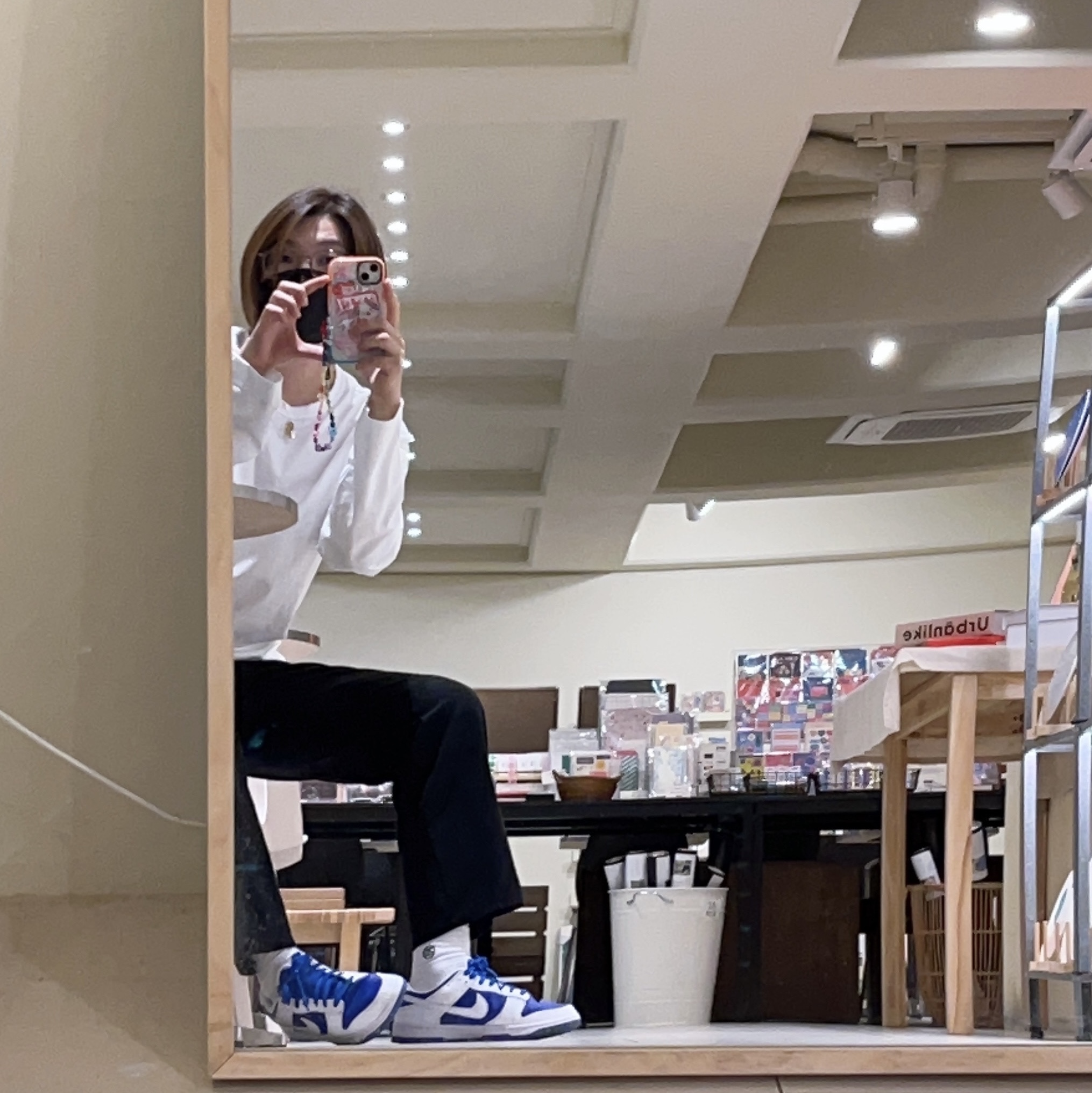 Nike Dunk Low Retro Racer Blue and White 착용 스타일