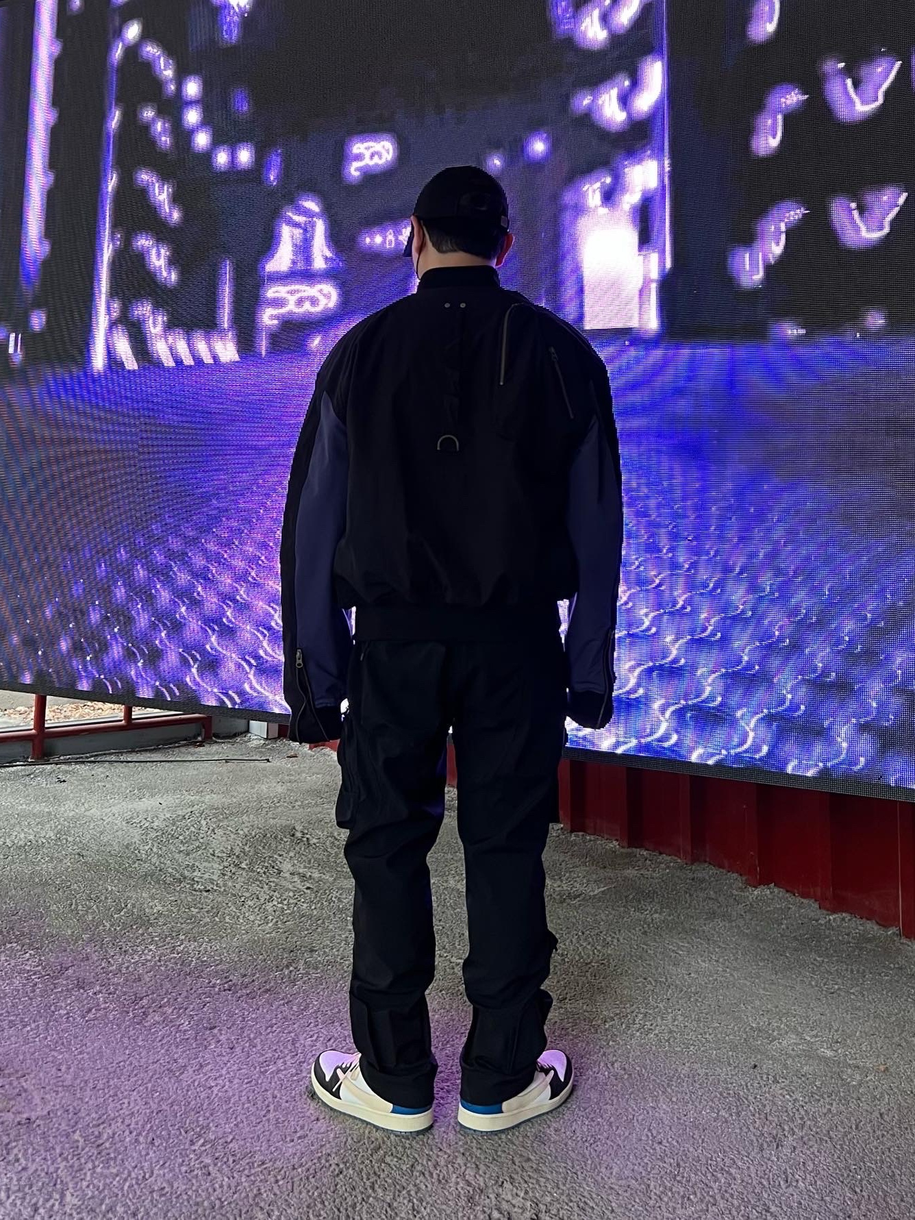 Undermycar Bucky Multi Pocket Dynamic Pants Rookie Black - 22SS, Jordan 1 x Travis Scott x Fragment Retro Low OG SP Military Blue 착용 스타일 - 2