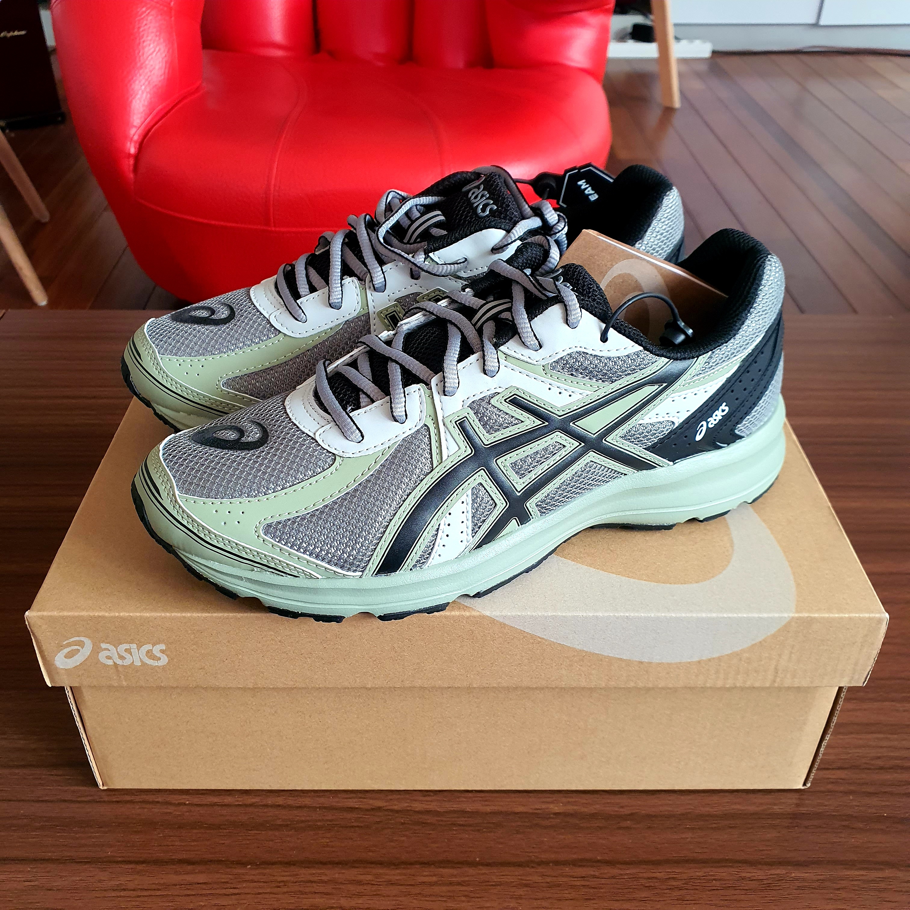 Asics Jog 100 S Sheet Rock - 2E Wide 착용 스타일