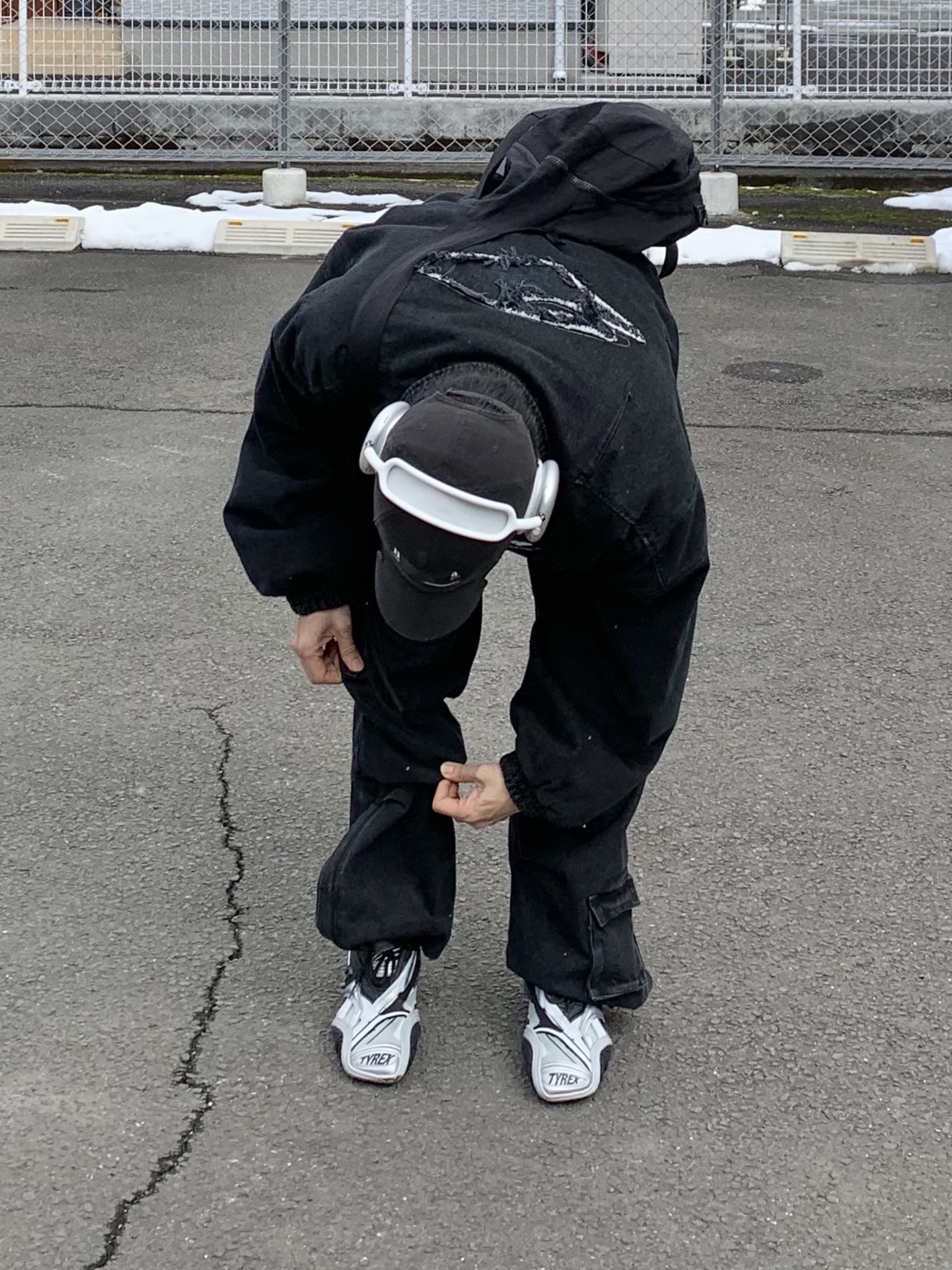 Balenciaga Tyrex Sneakers Black Grey, Apple AirPods Max Lightning Silver (Korean Ver.) 착용 스타일 - 5