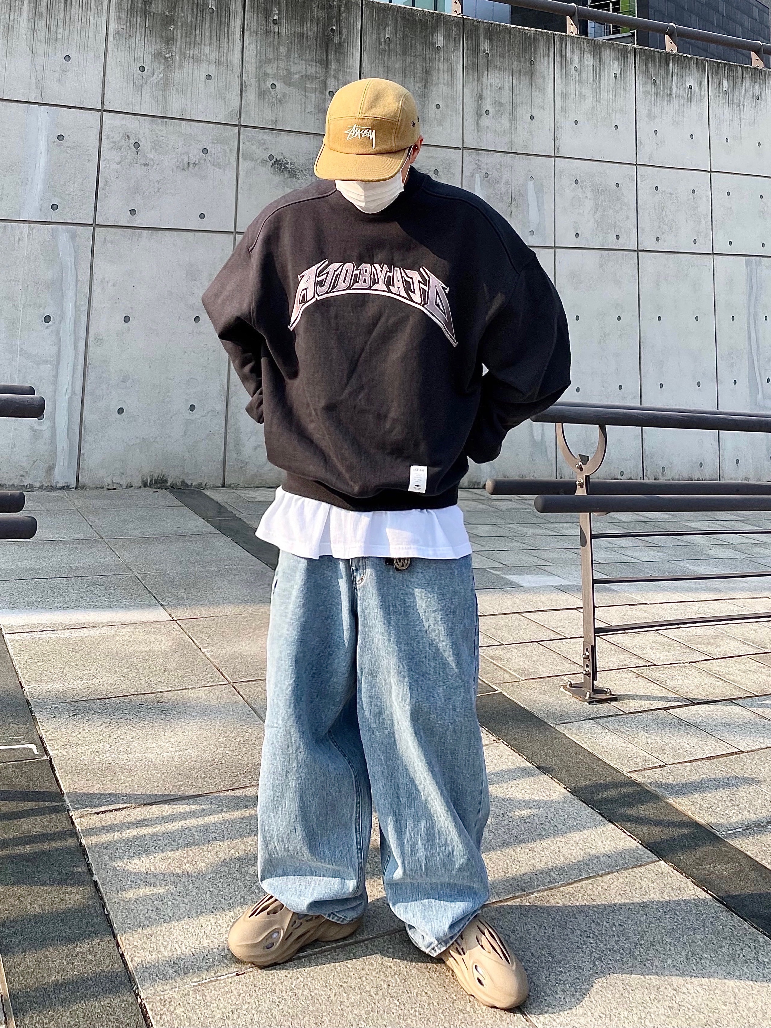 Adidas Yeezy Foam RNNR Mist 착용 스타일 - 1