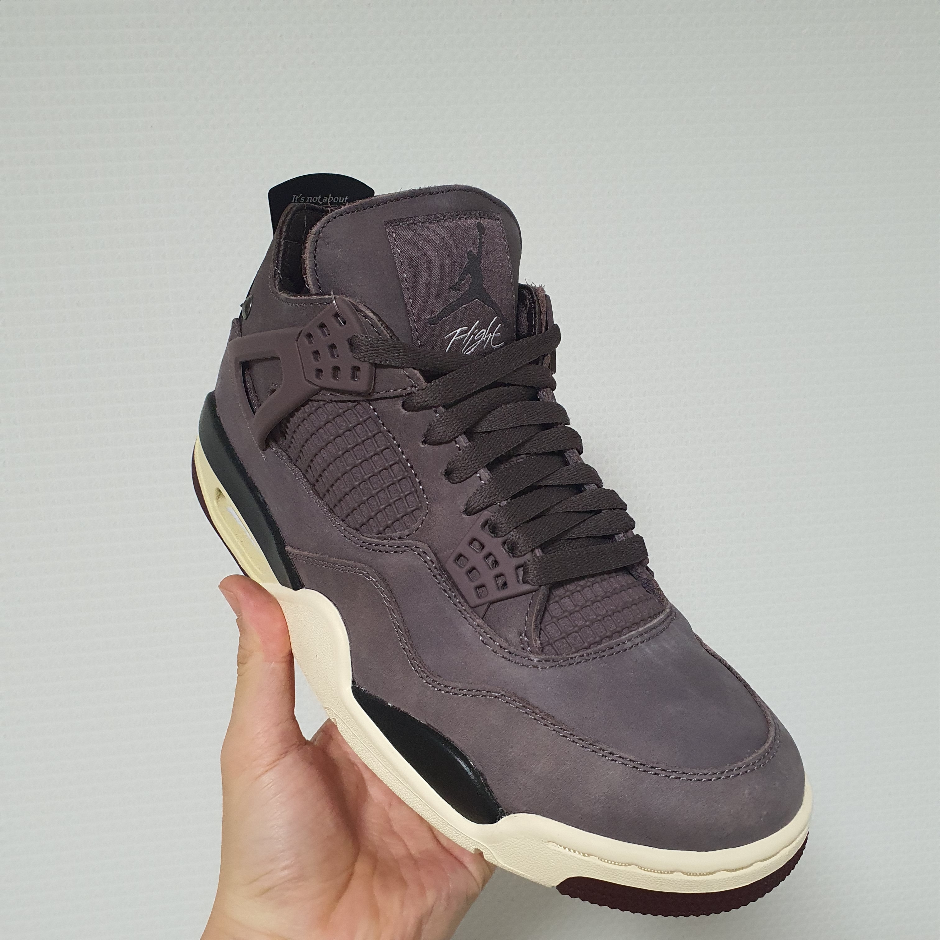 Jordan 4 x A Ma Maniere Retro Violet Ore 착용 스타일