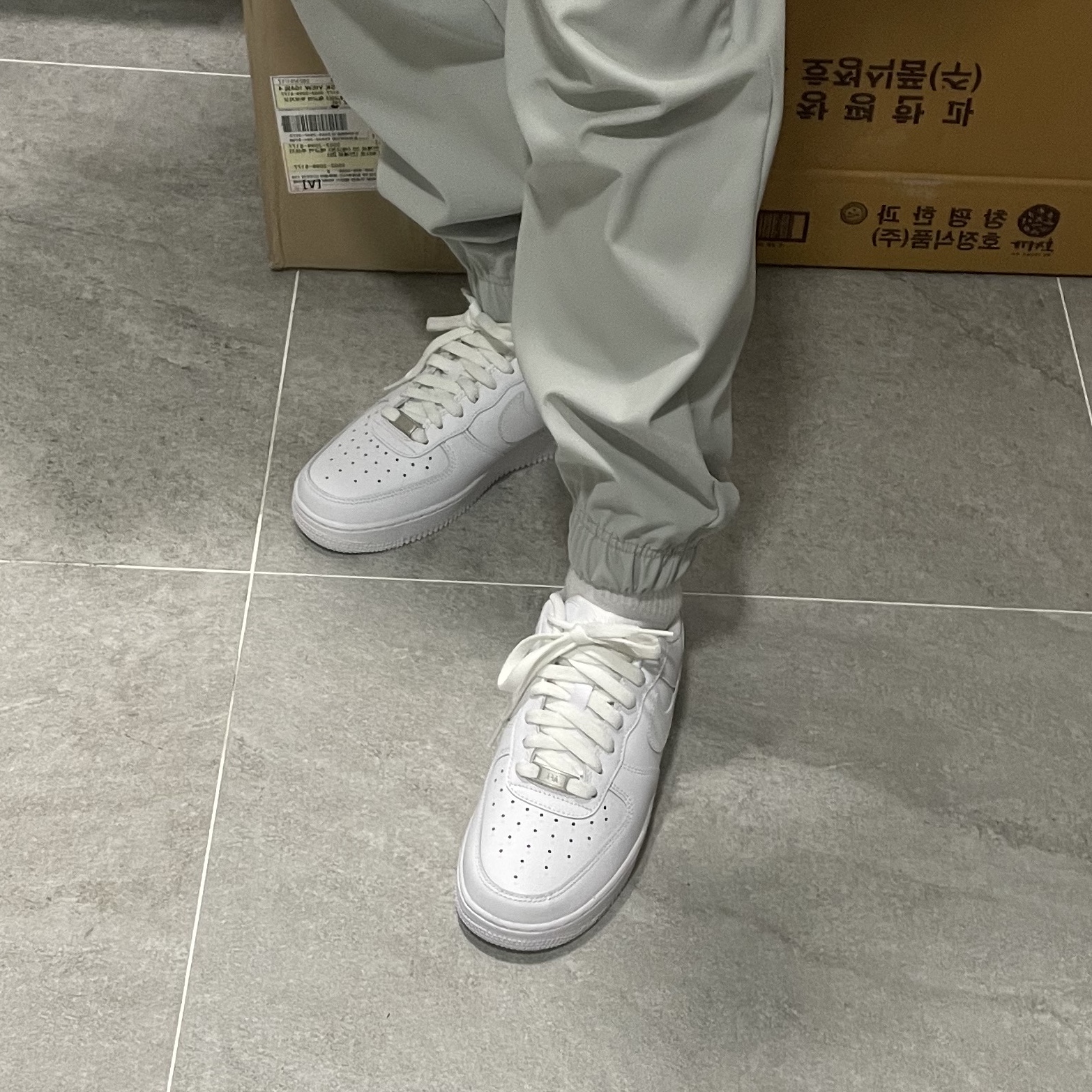 Nike Air Force 1 '07 Low White 착용 스타일