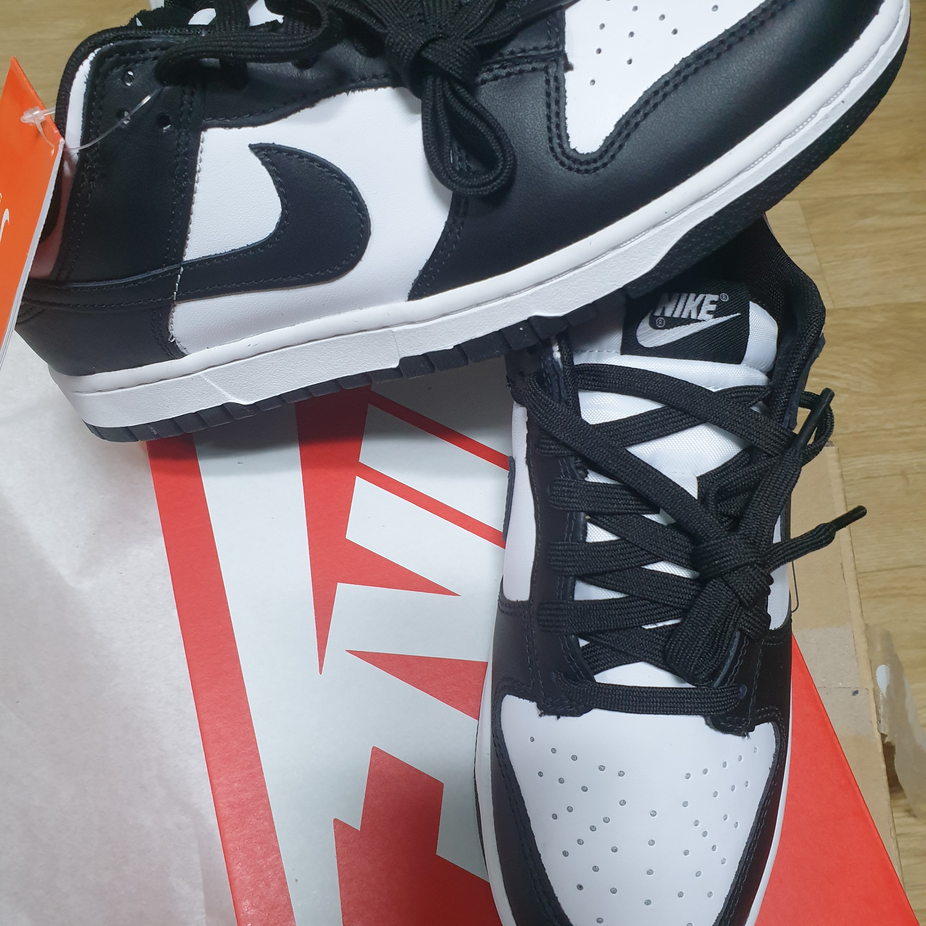 Nike Dunk Low Retro Black 착용 스타일